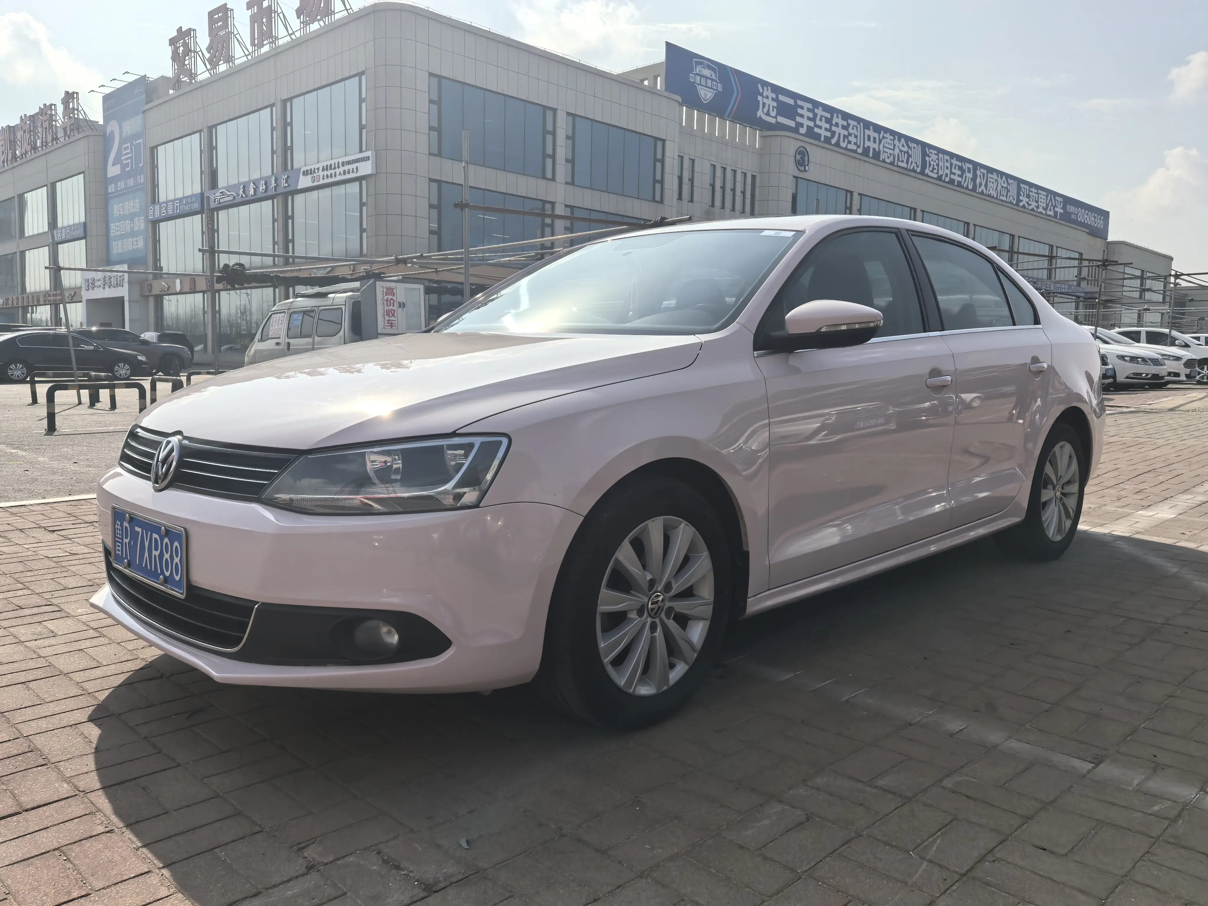 Volkswagen Sagitar