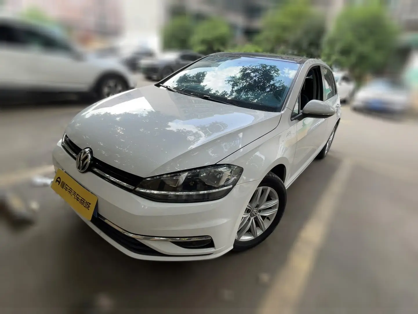 Volkswagen Golf