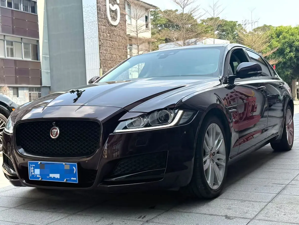 Jaguar XFL