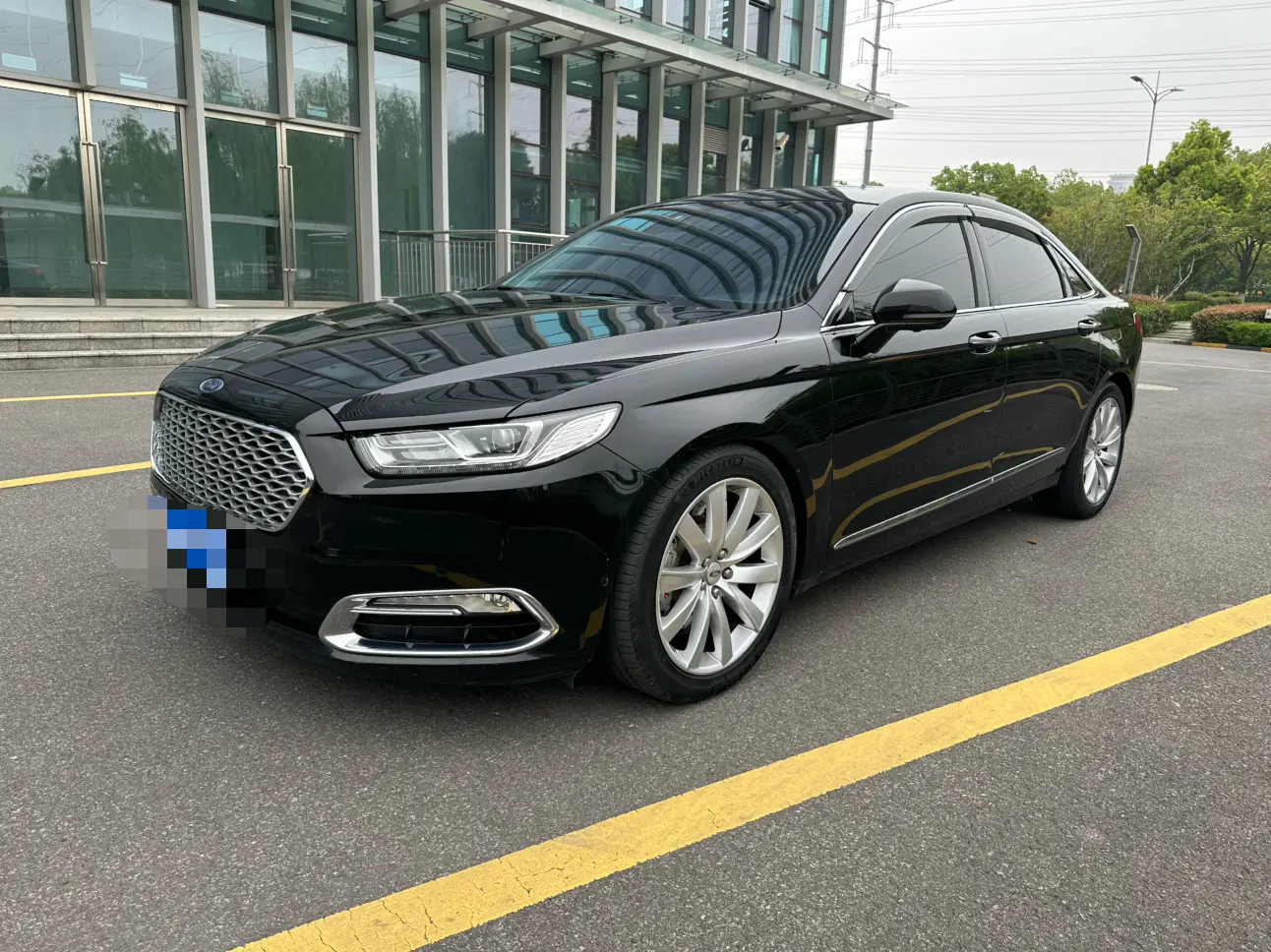 Ford Taurus