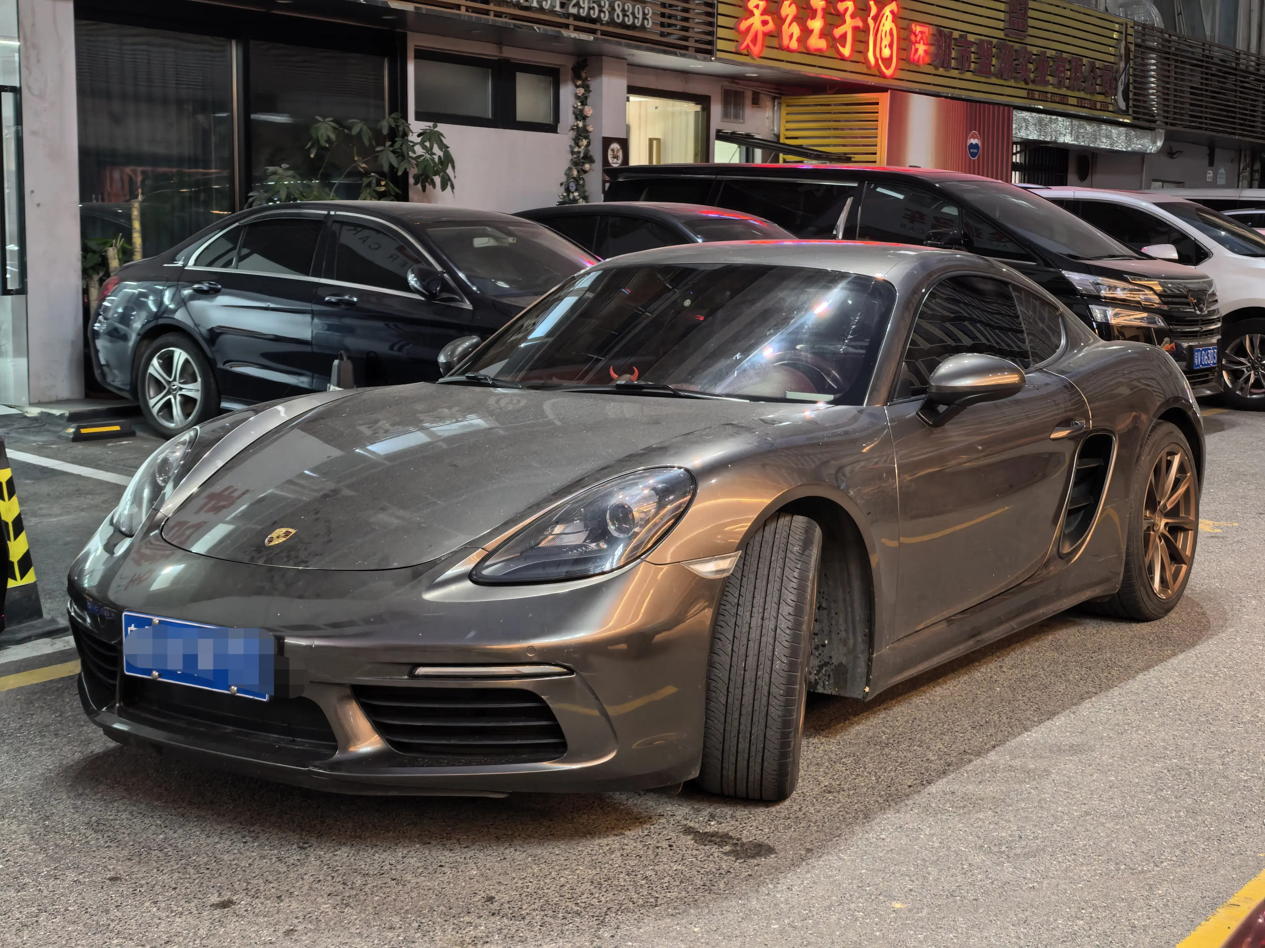 Porsche 718
