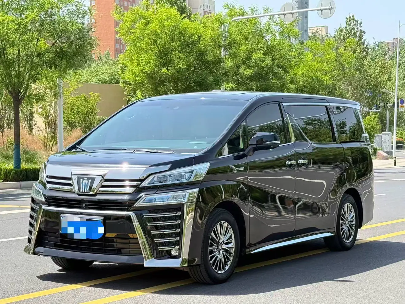 Toyota Crown Wellfire