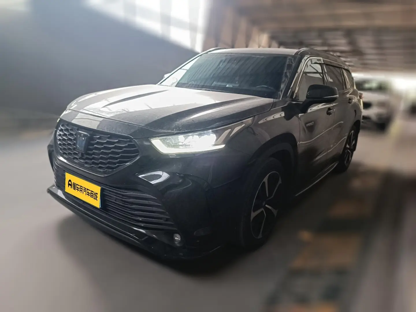 Toyota Crown Kluger