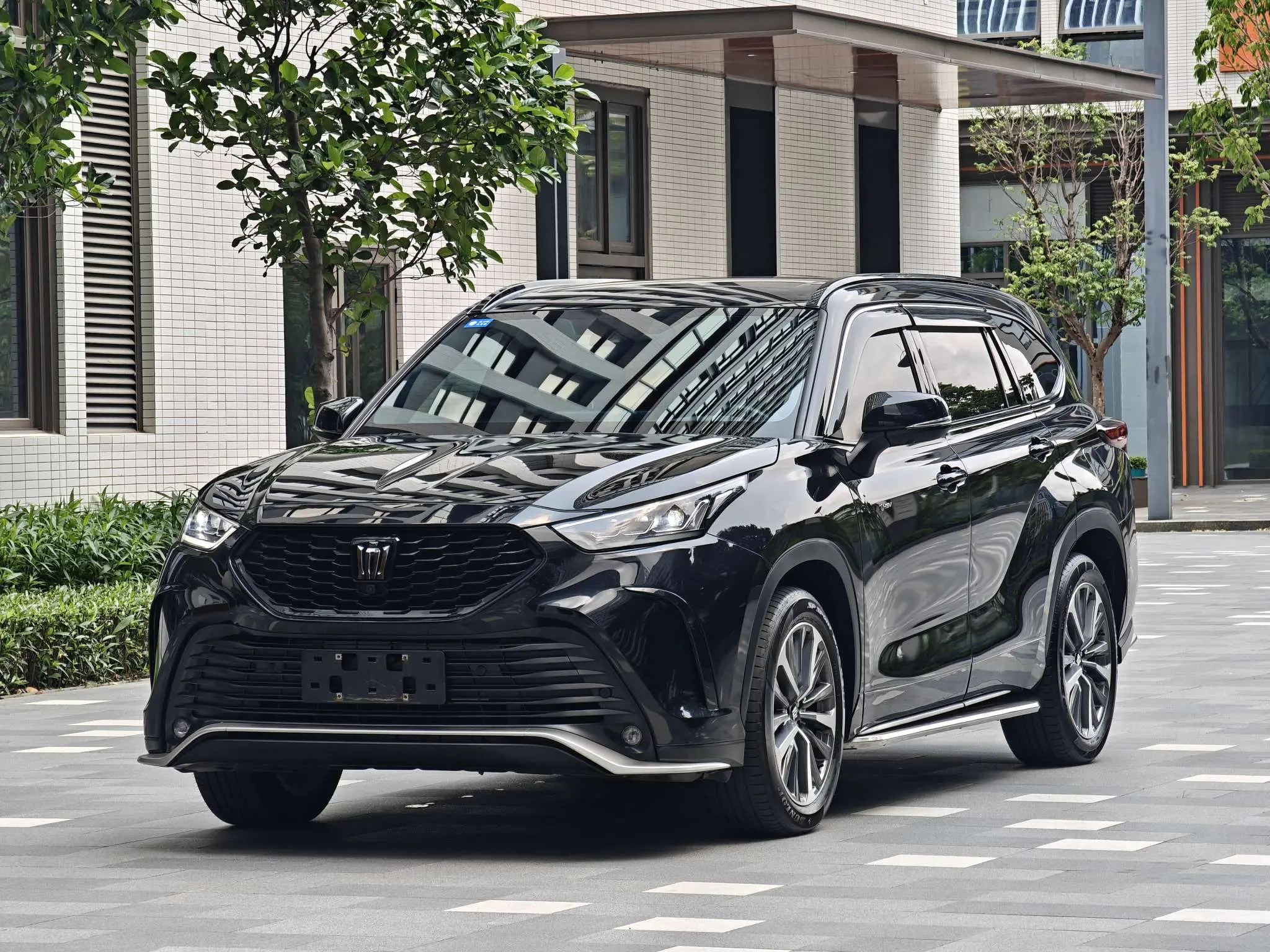 Toyota Crown Kluger