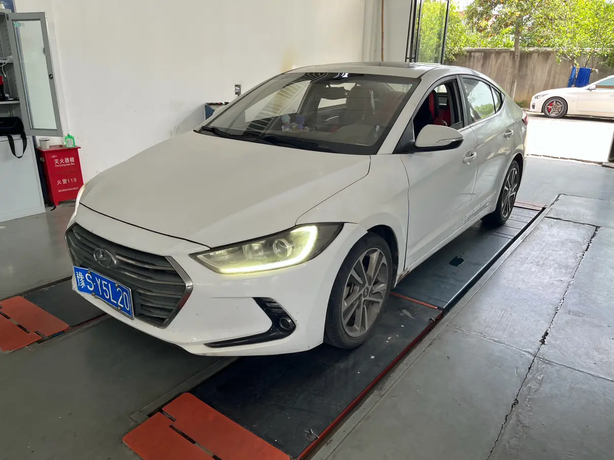 Hyundai Lead