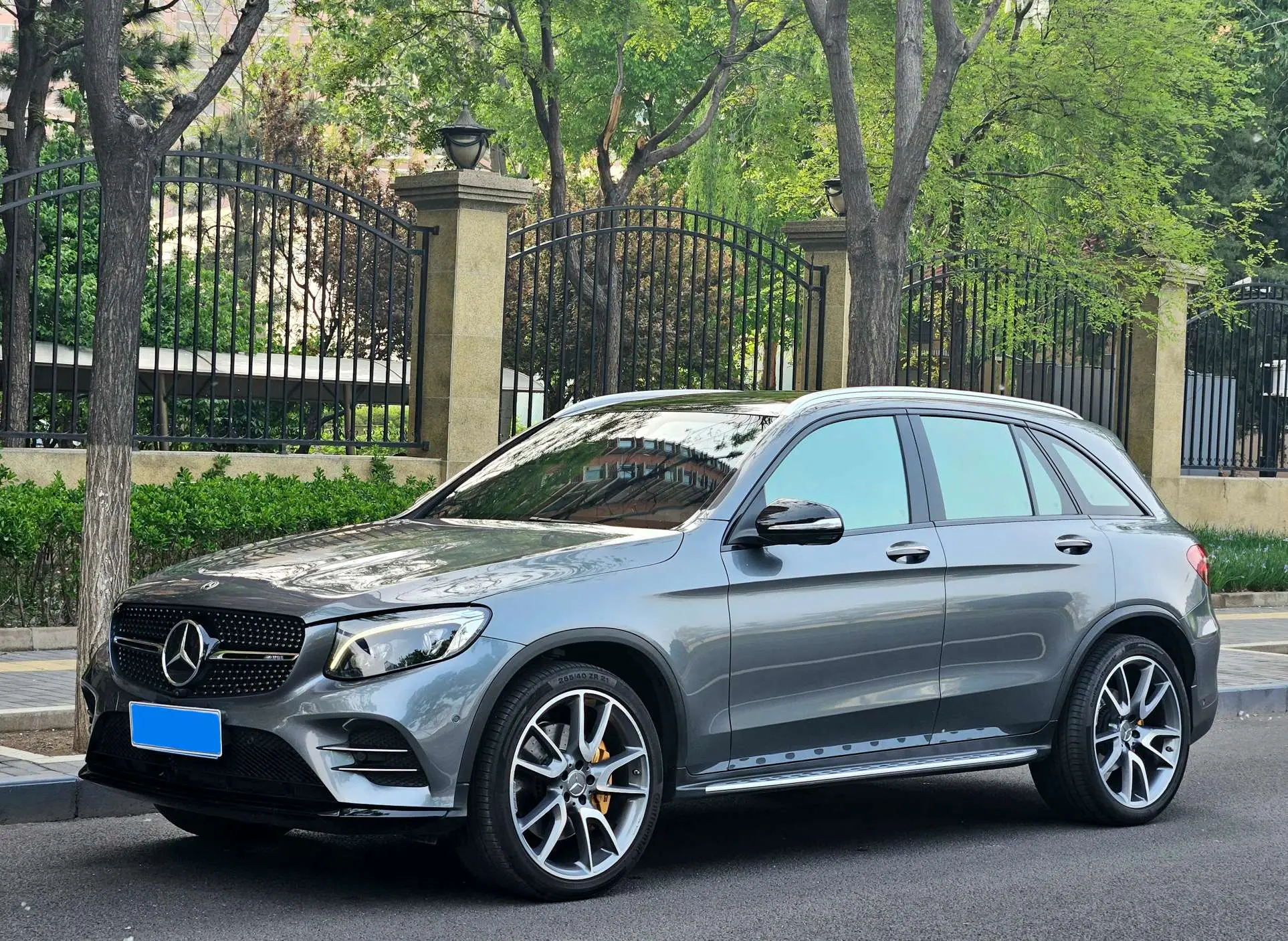 Mercedes-Benz GLC AMG
