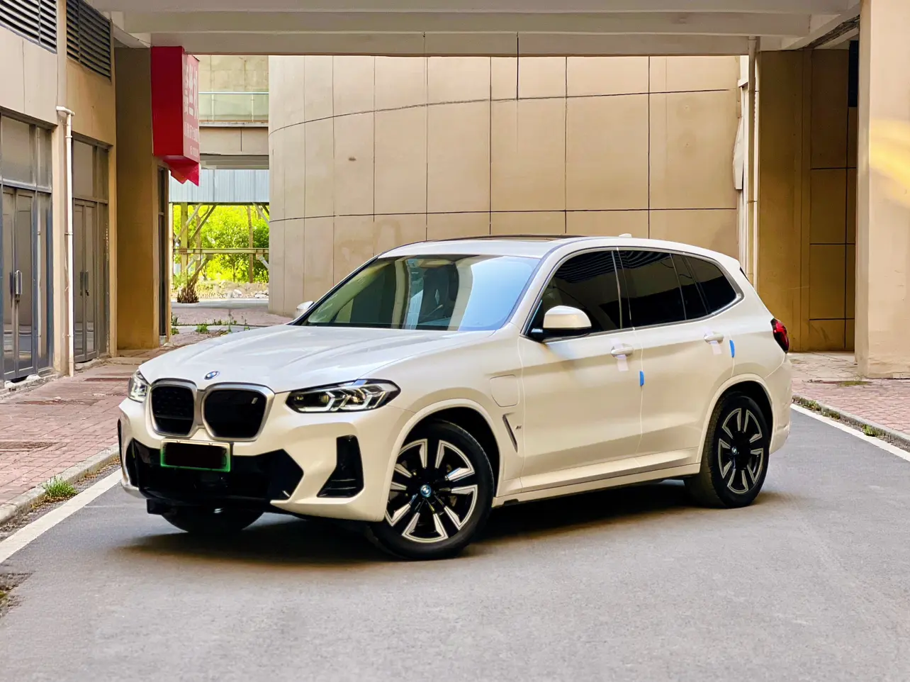 BMW iX3