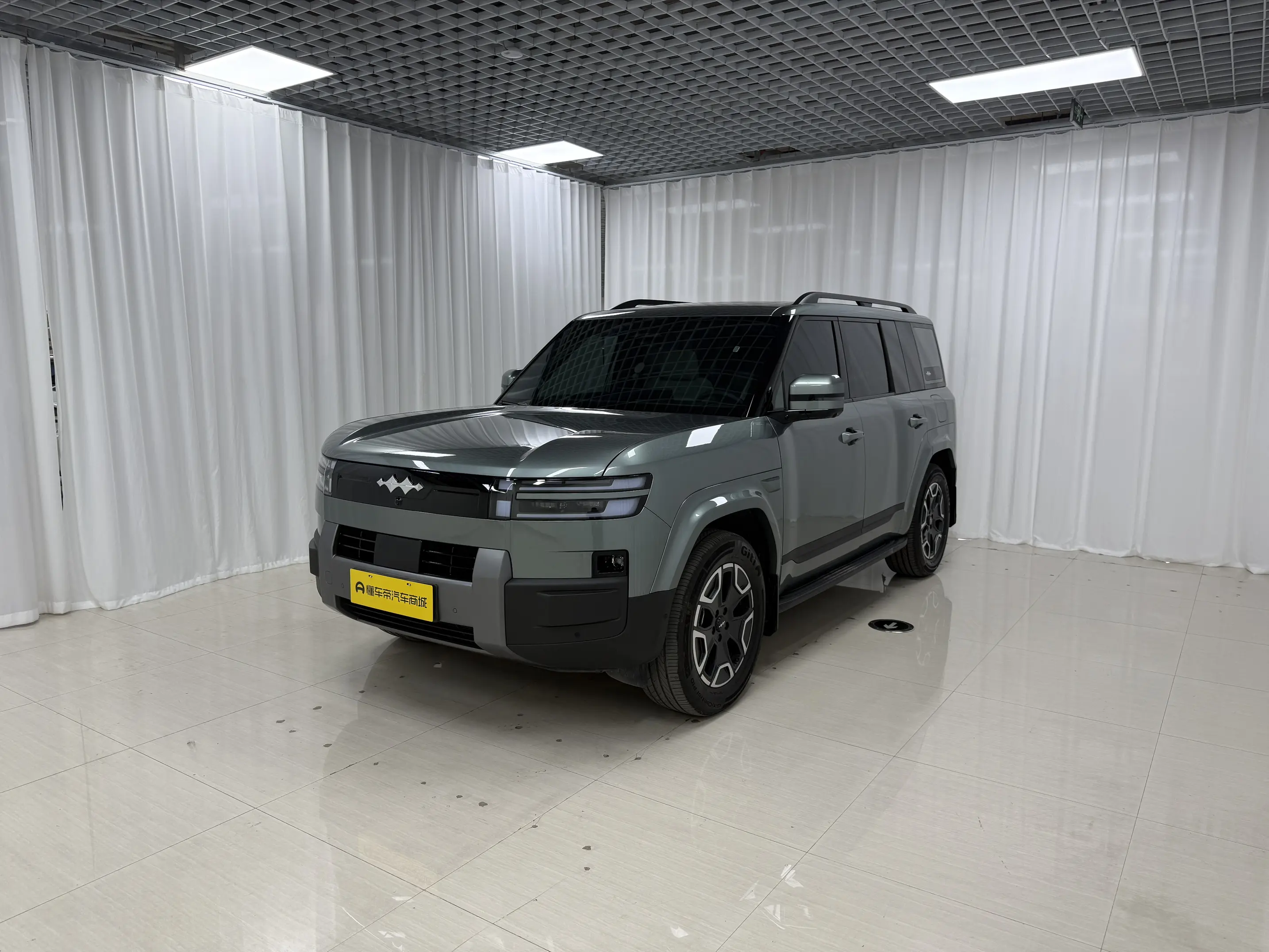 BYD Leopard Titanium 7 PHEV