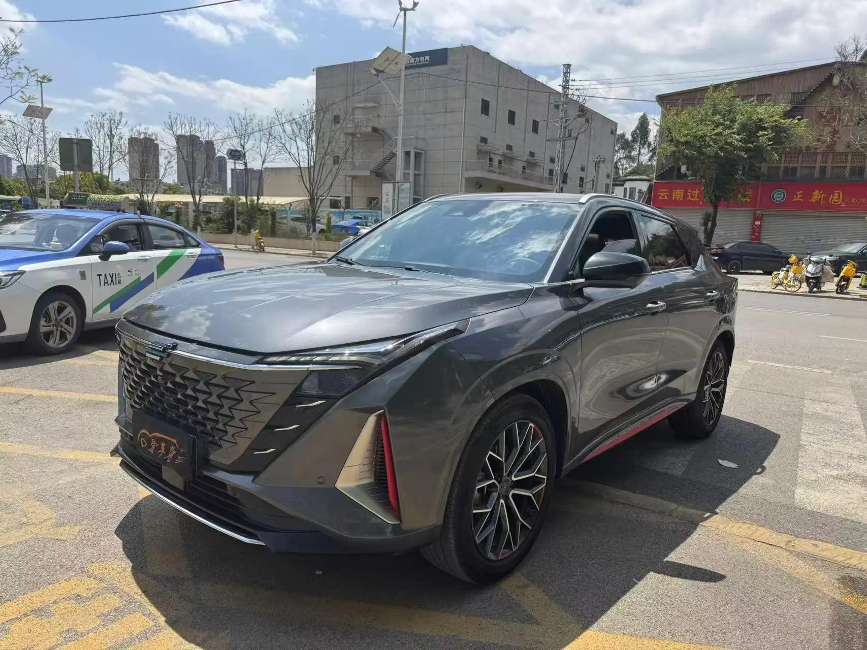 Oshan Changan Auchan Z6