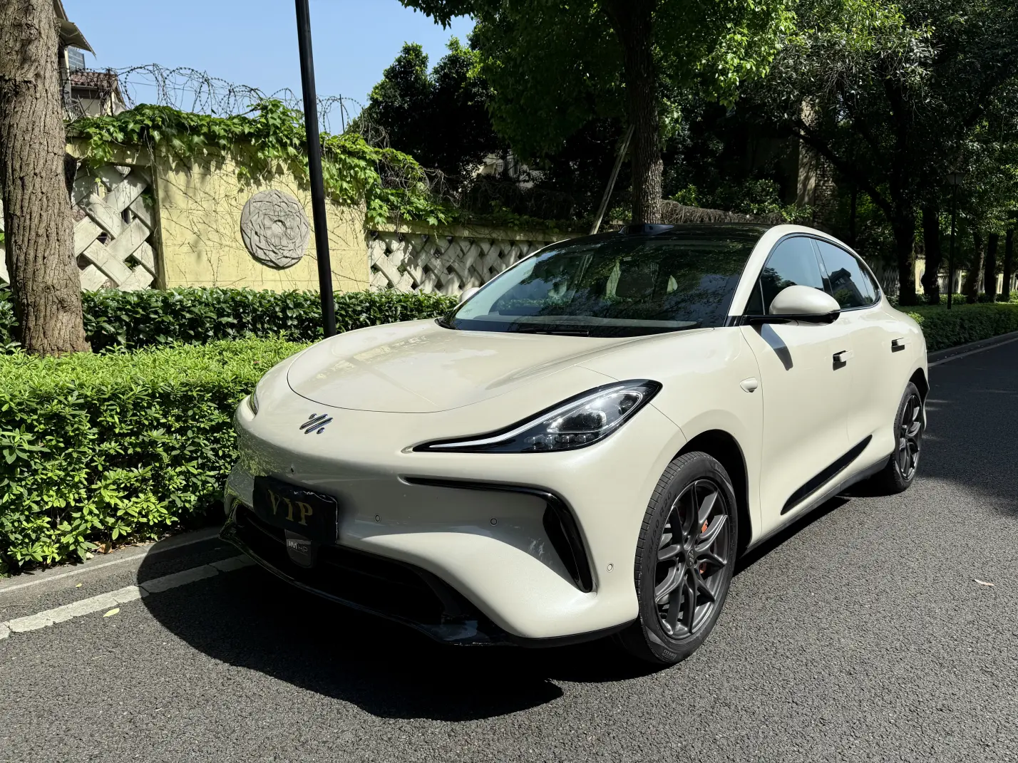 Zhiji LS6