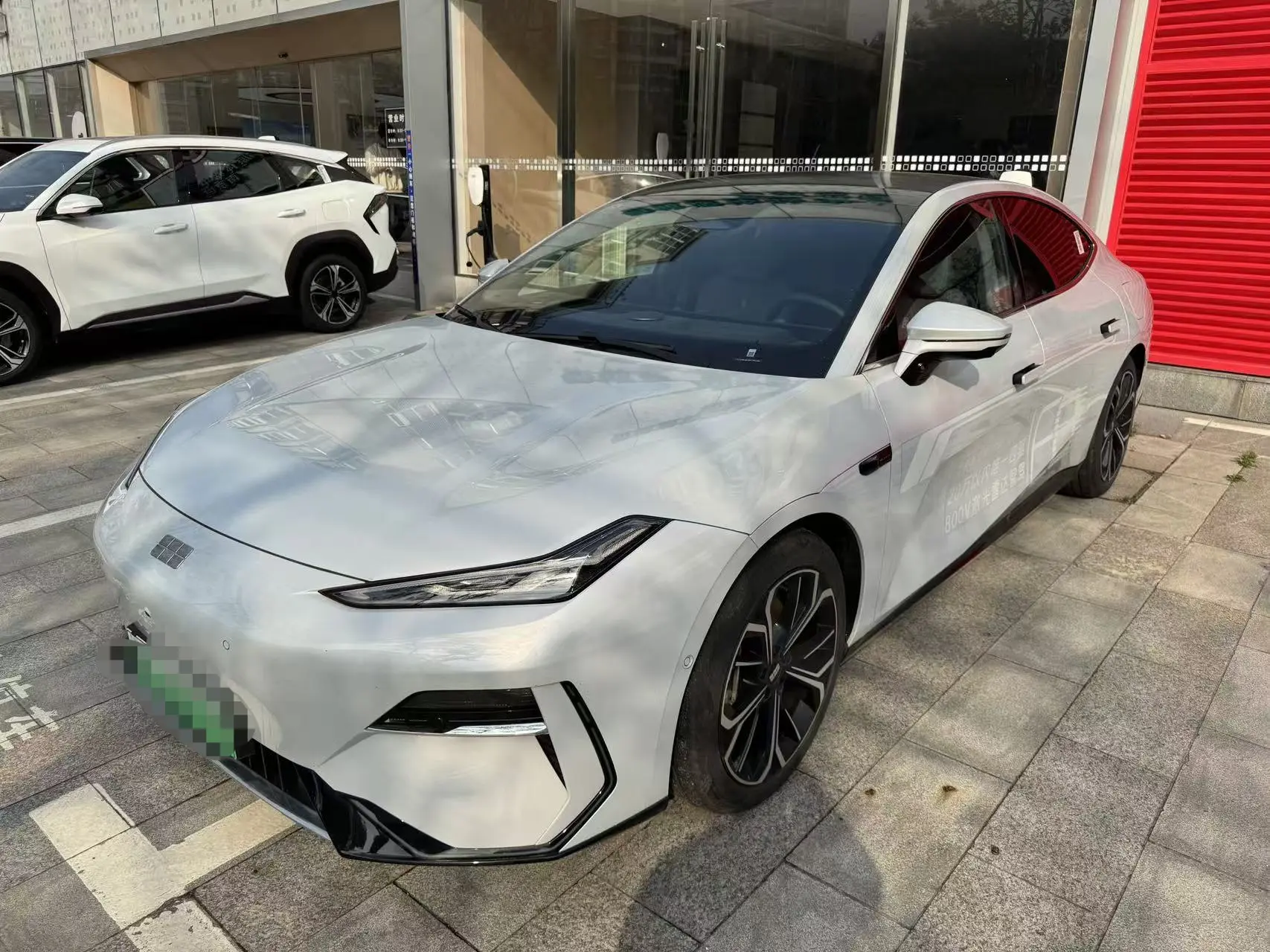 Geely Galaxy E8