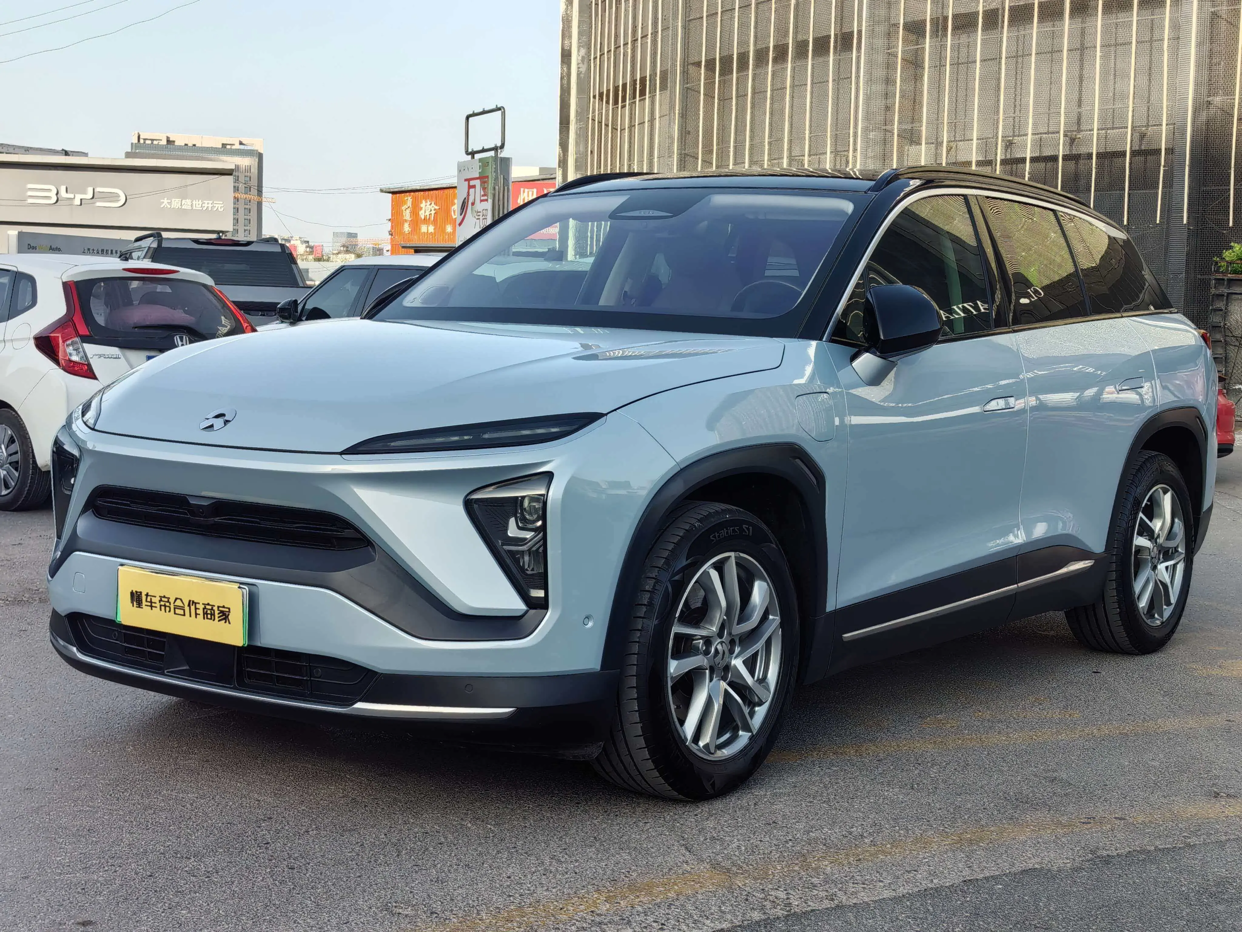 NIO ES6
