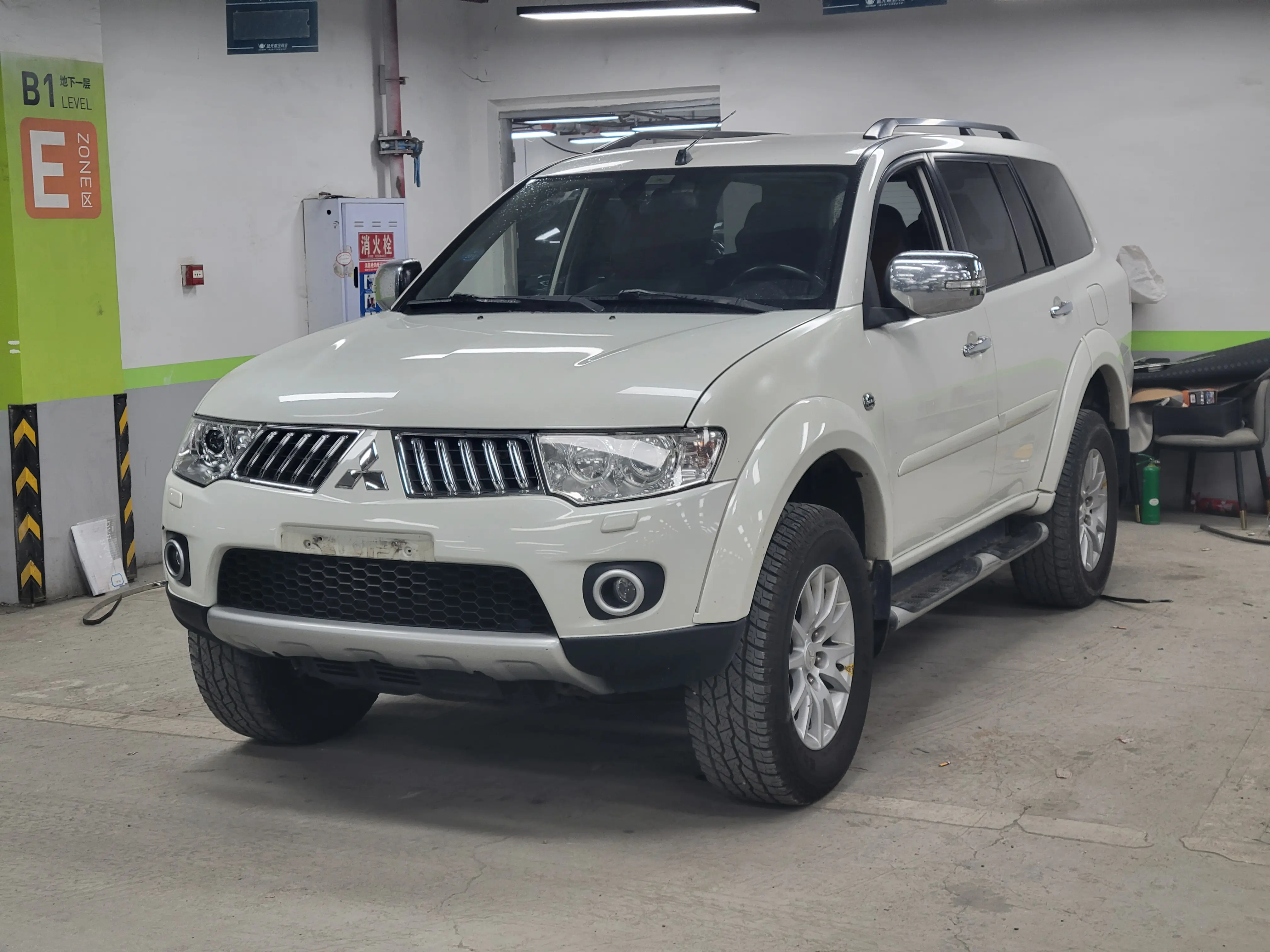 Mitsubishi Pajero Jinchang