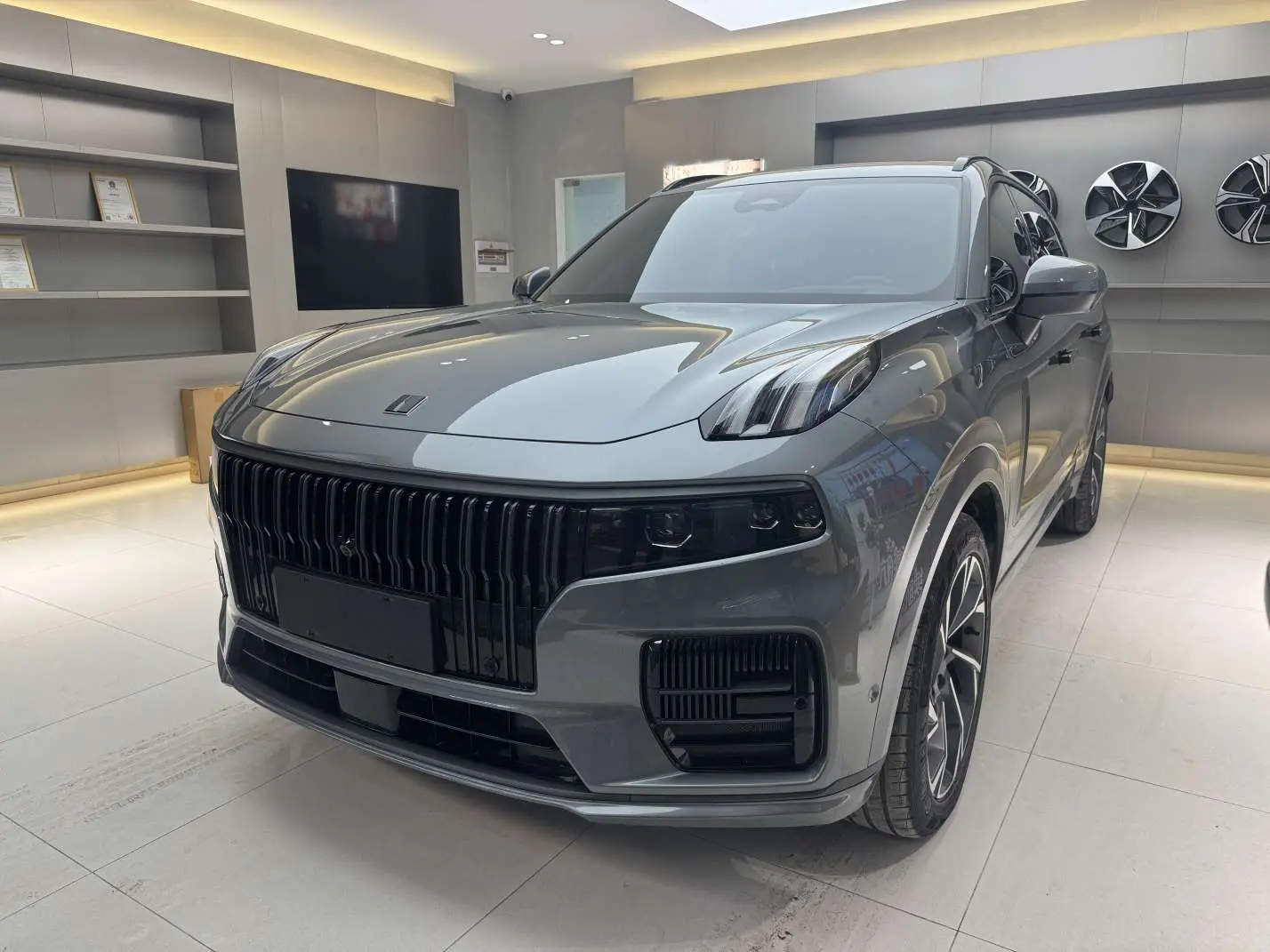 Lynk & Co 09