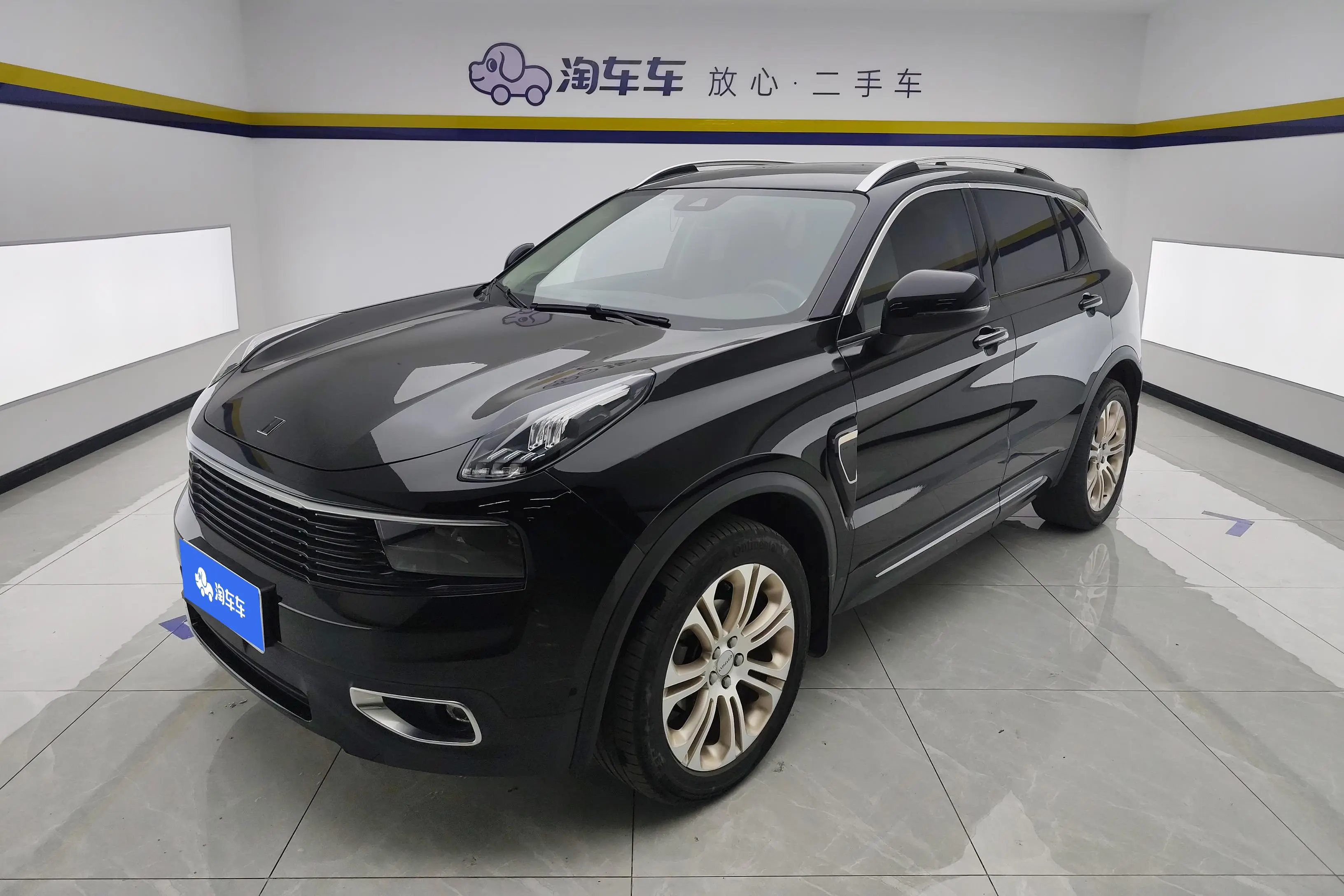 Lynk & Co 01