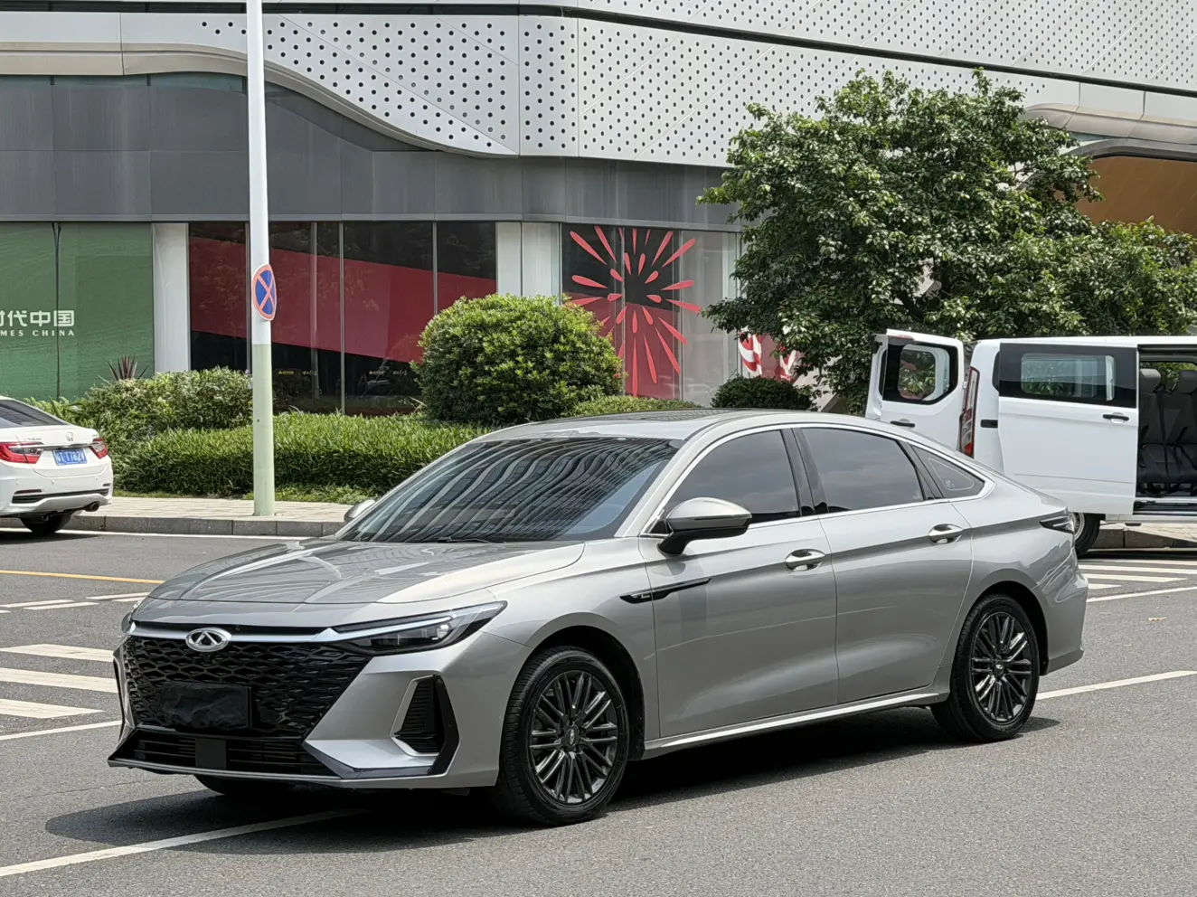 Chery Arrizo 8