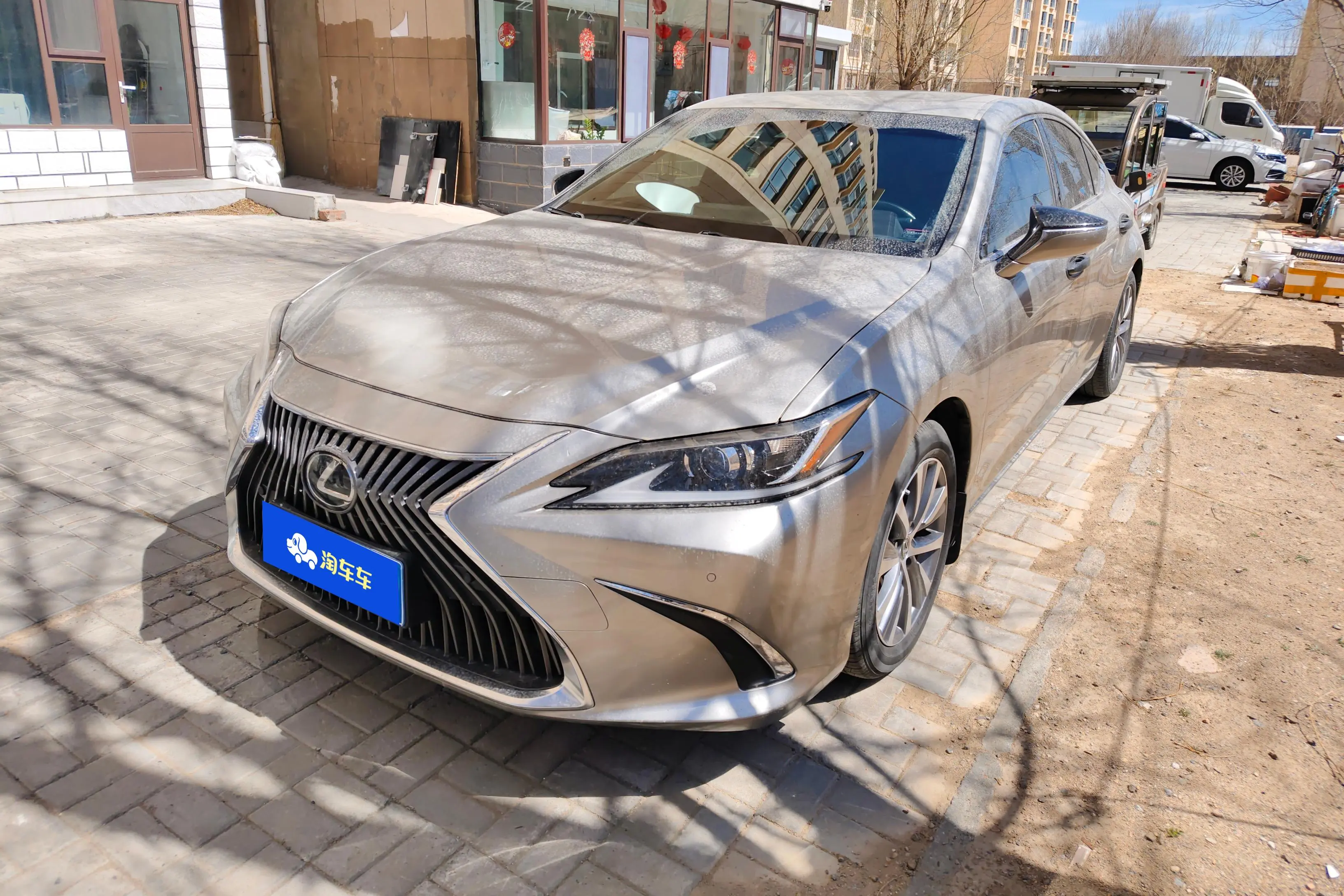 Lexus ES