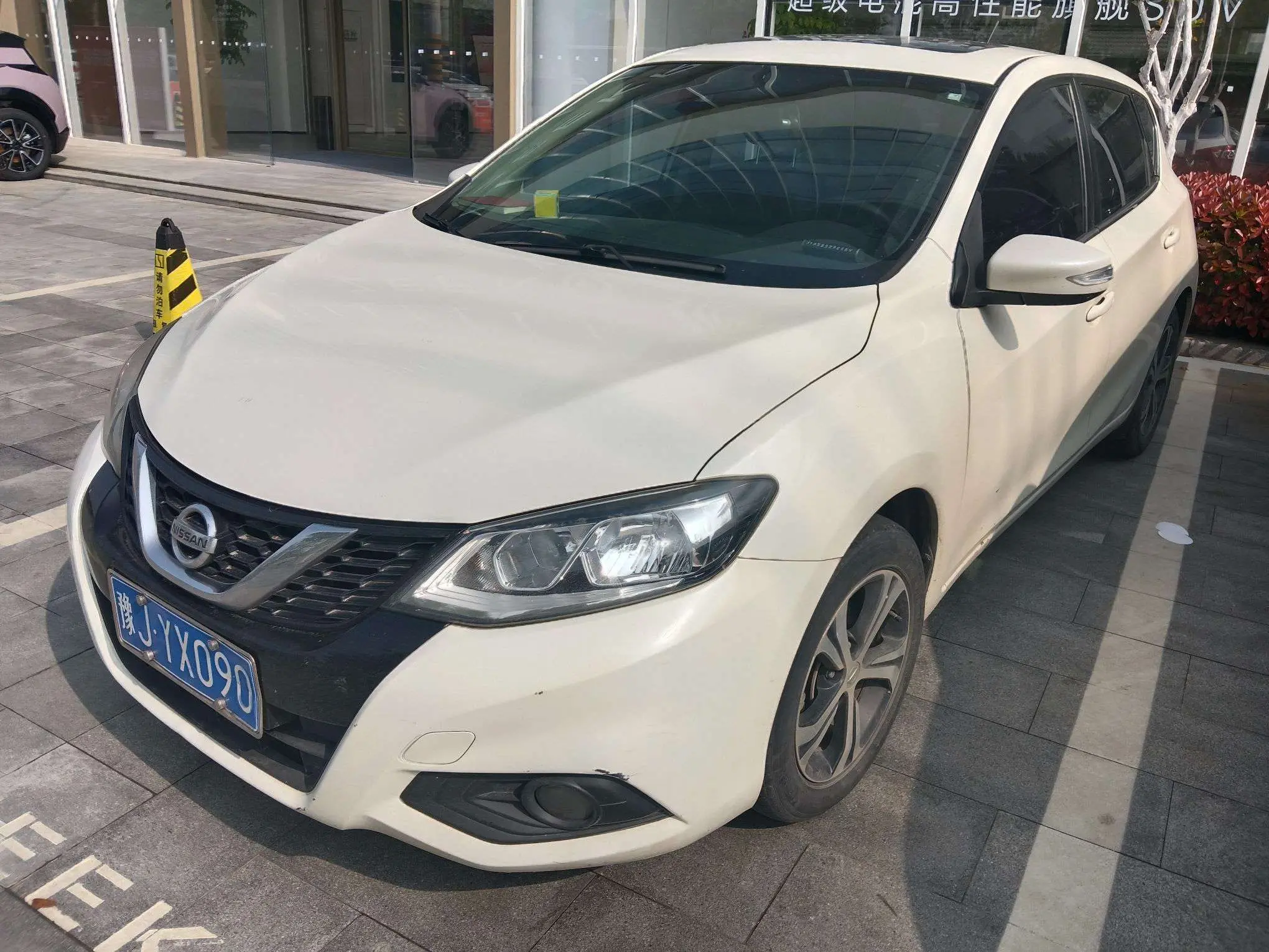Nissan Tiida