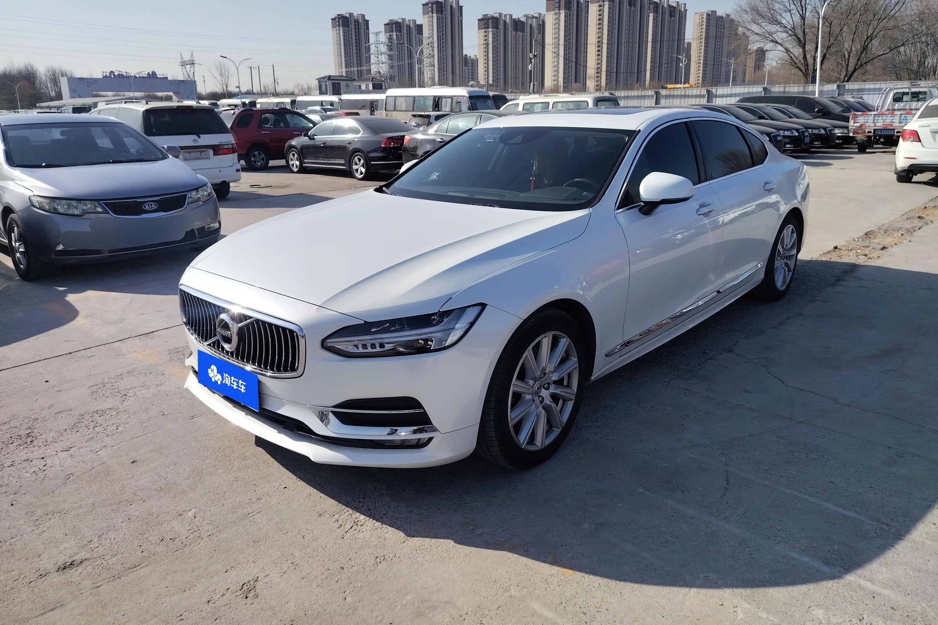 Volvo S90