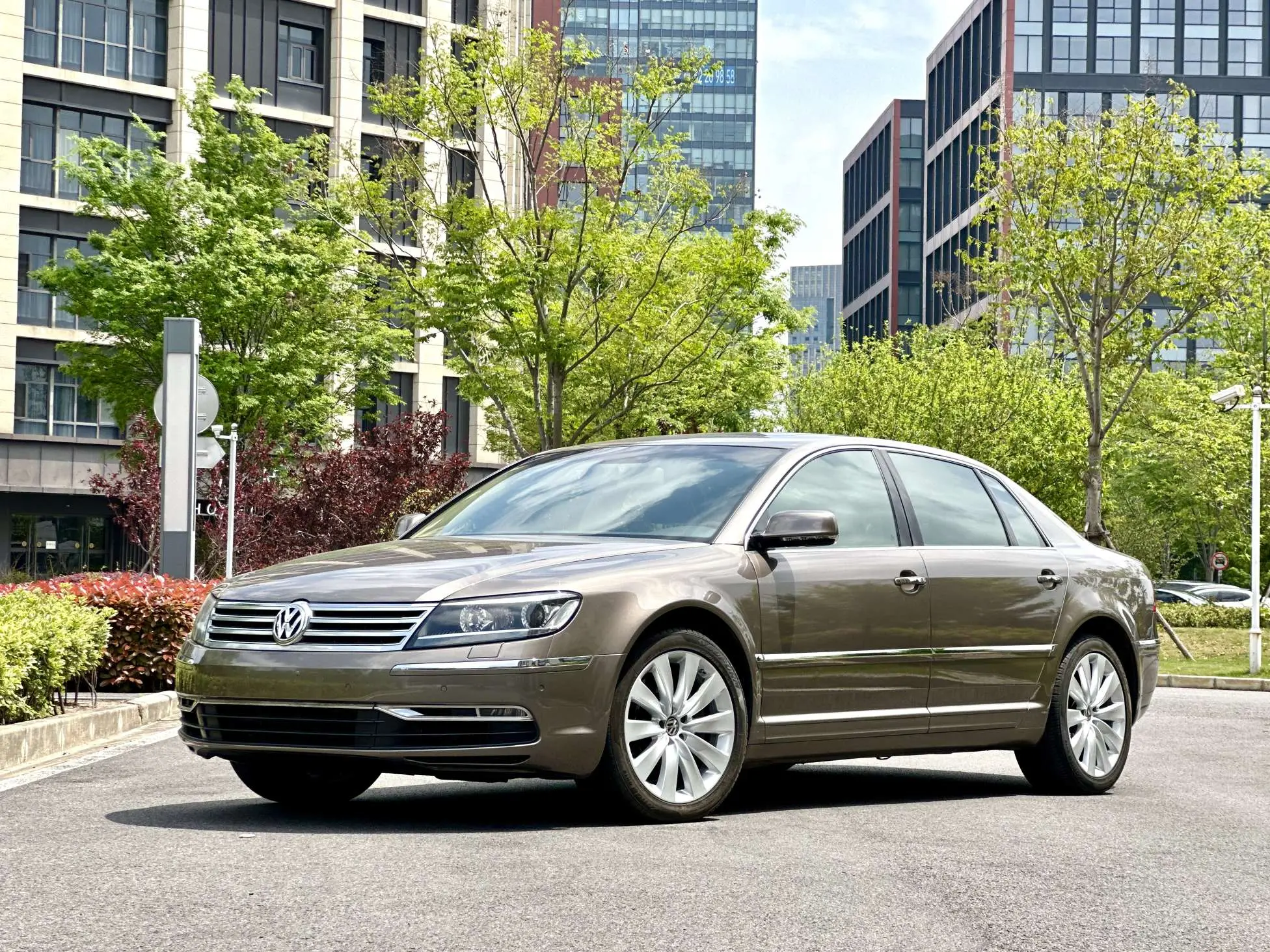 Volkswagen Phaeton / Phideon