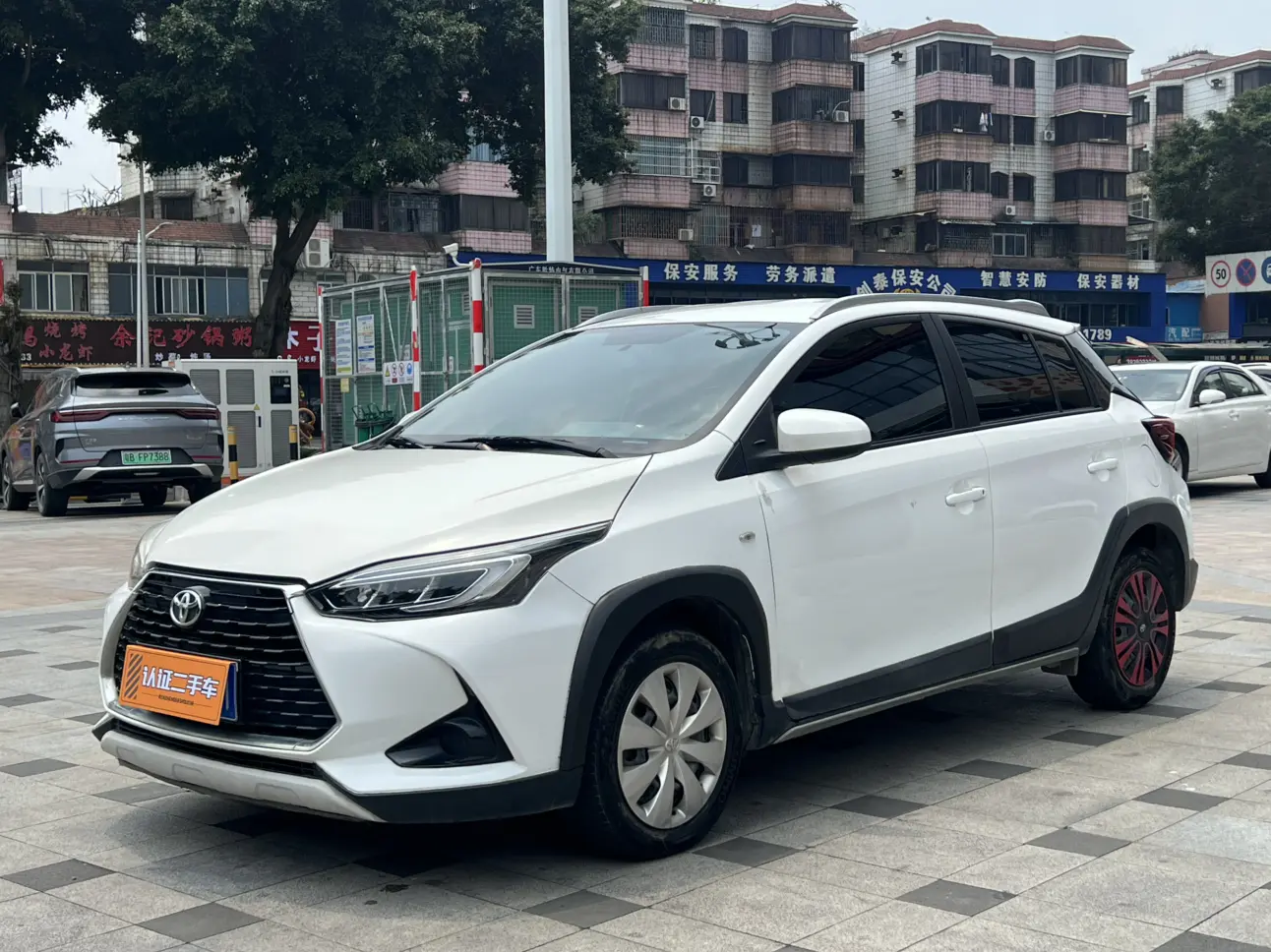 Toyota Yaris L