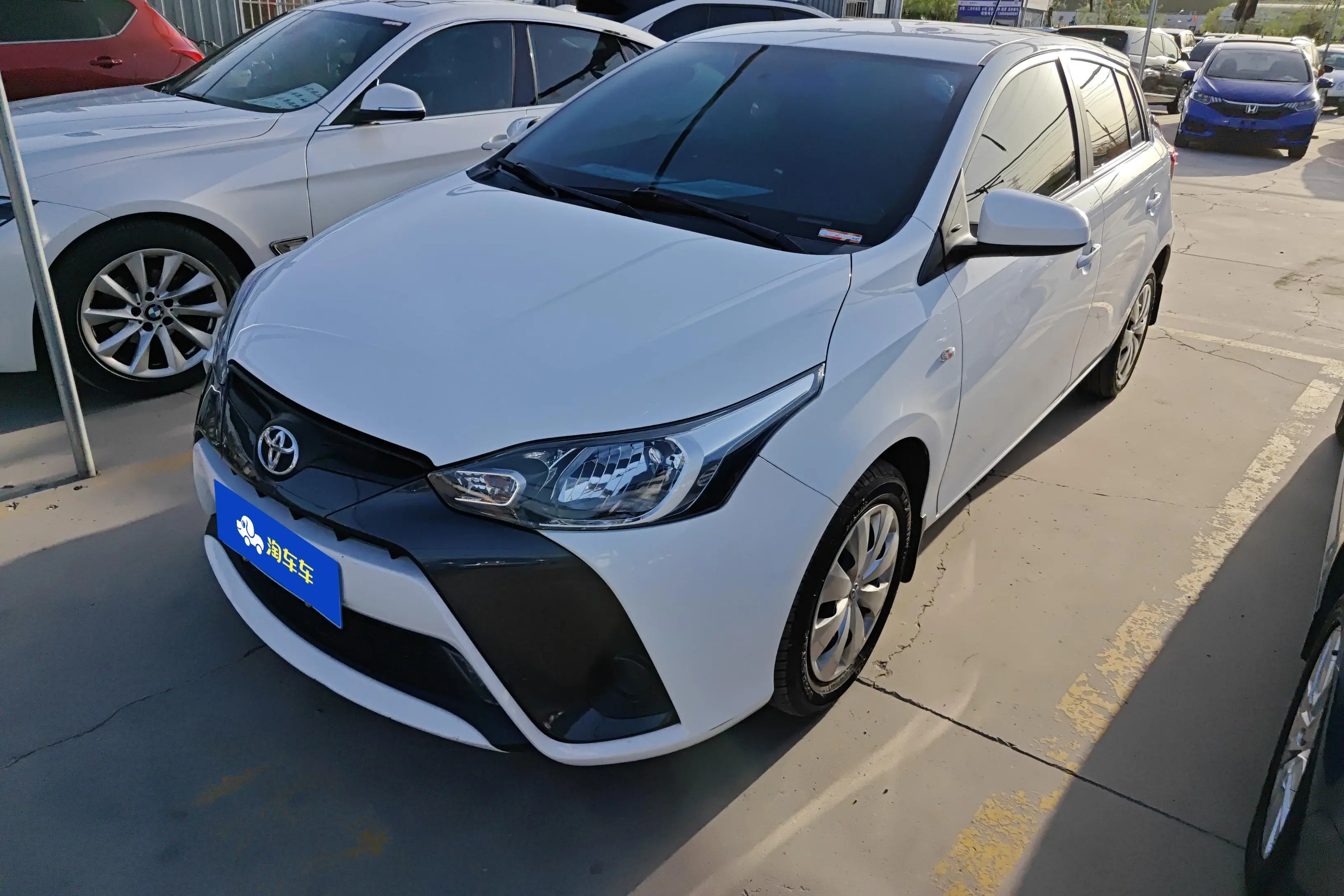 Toyota Yaris L