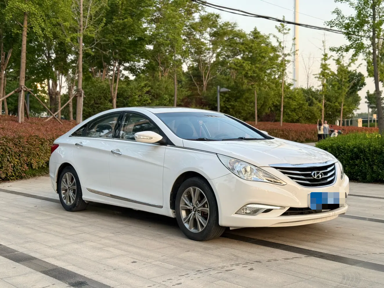 Hyundai Sonata eight