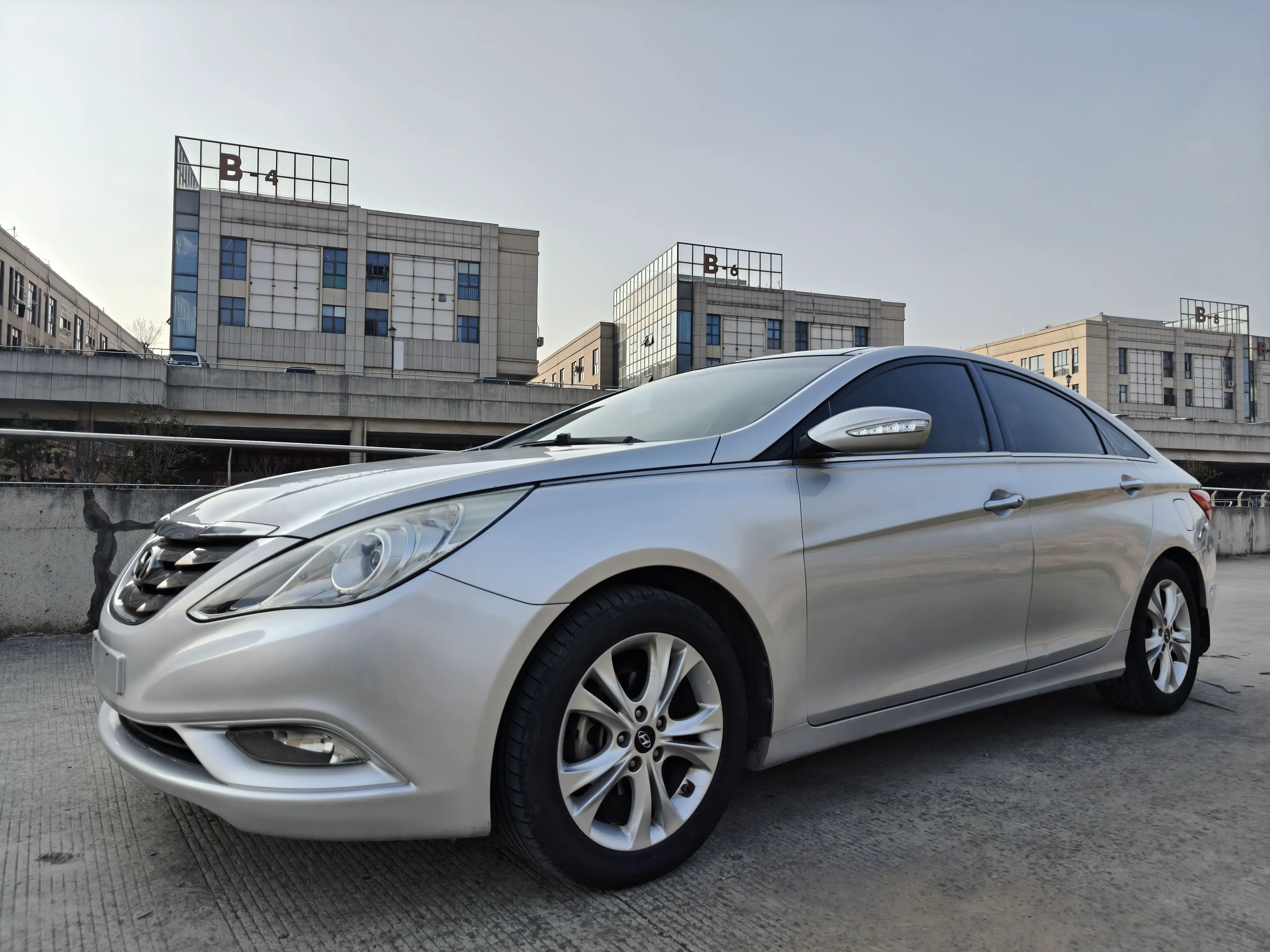 Hyundai Sonata eight