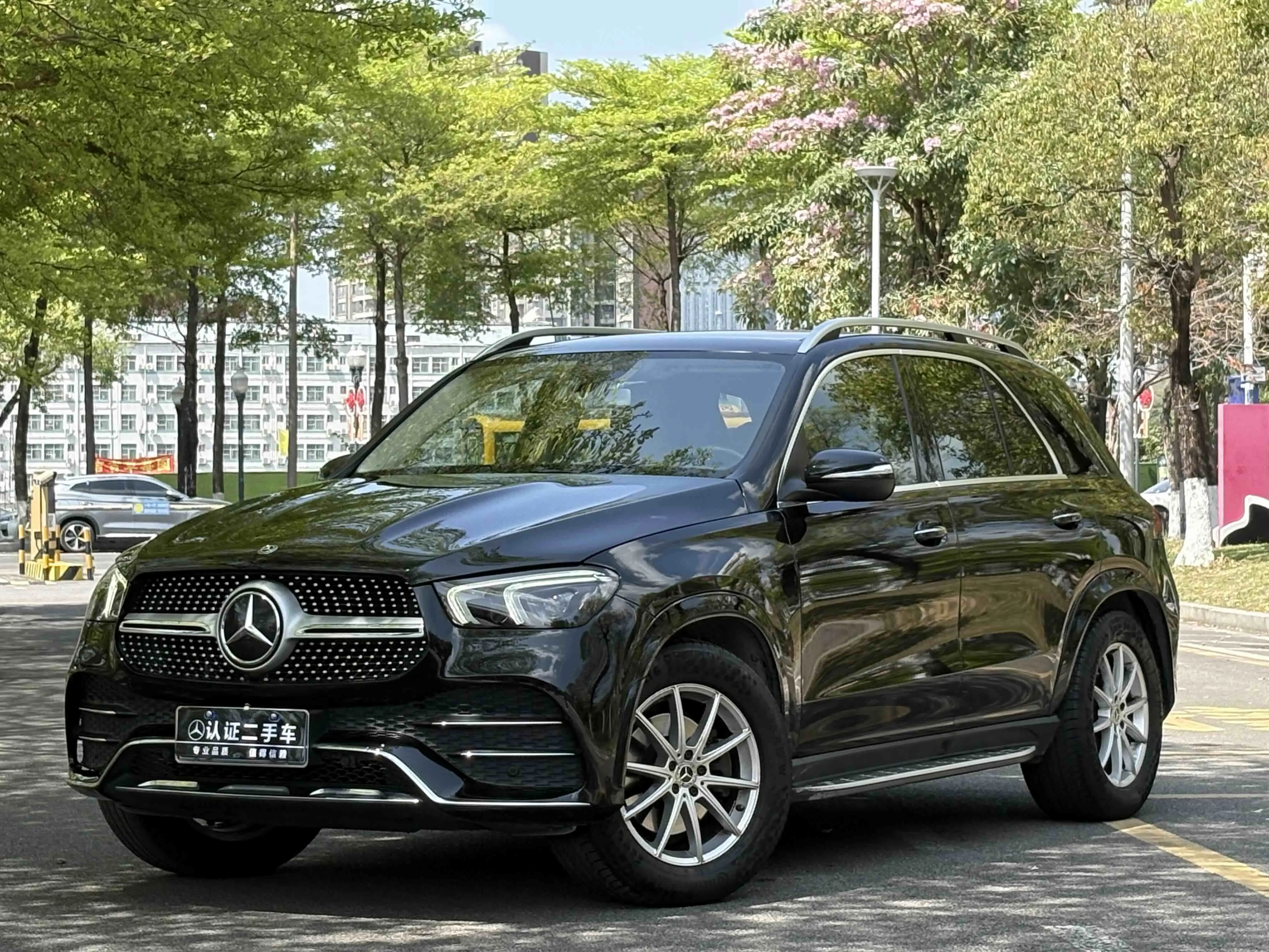 Mercedes-Benz GLE (Imported)