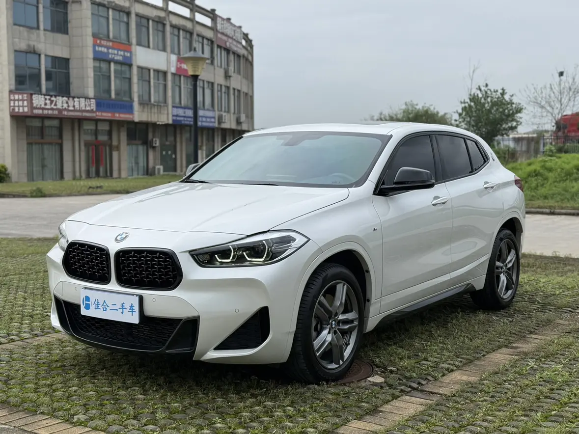 BMW X2