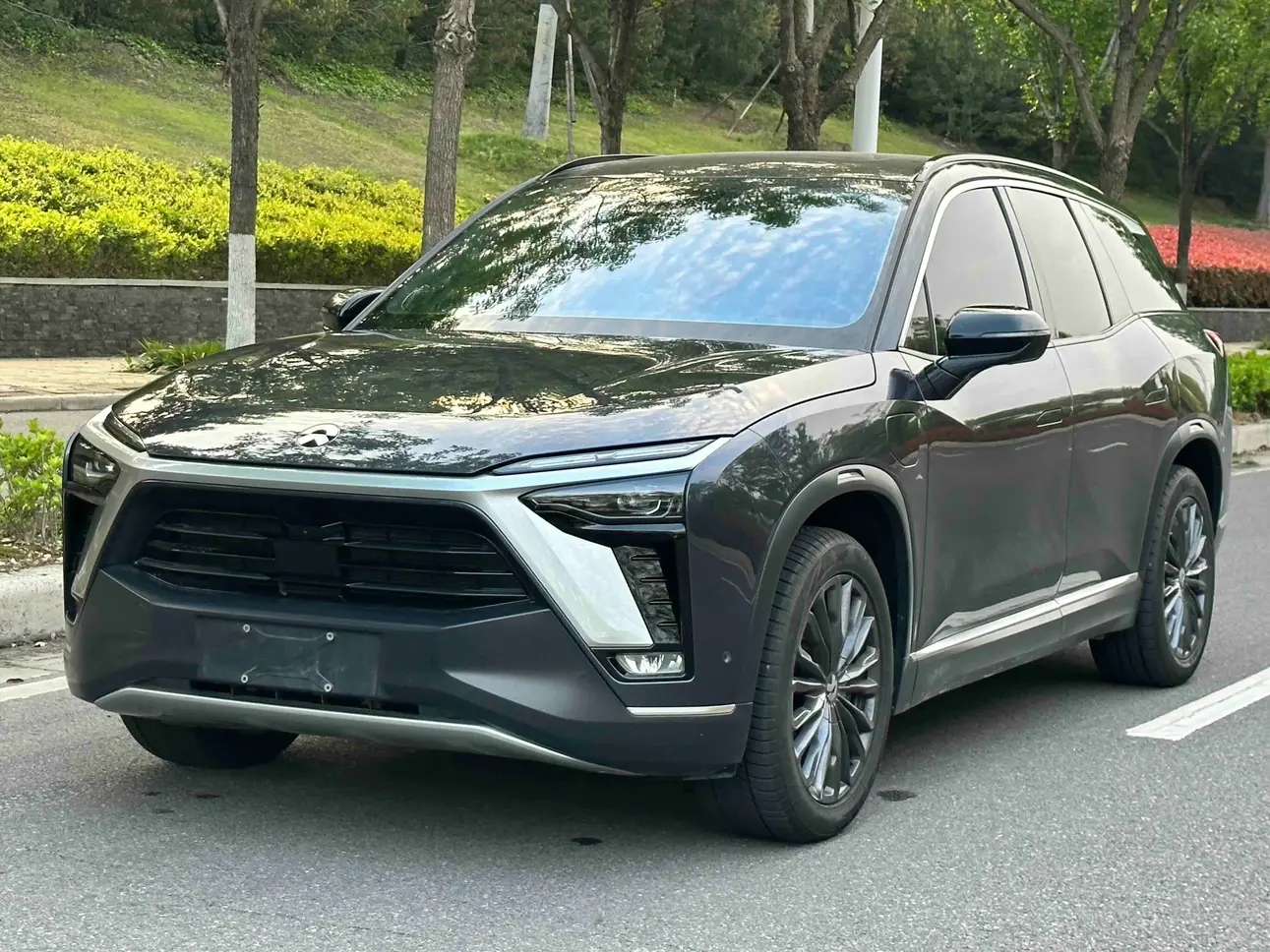 NIO ES8
