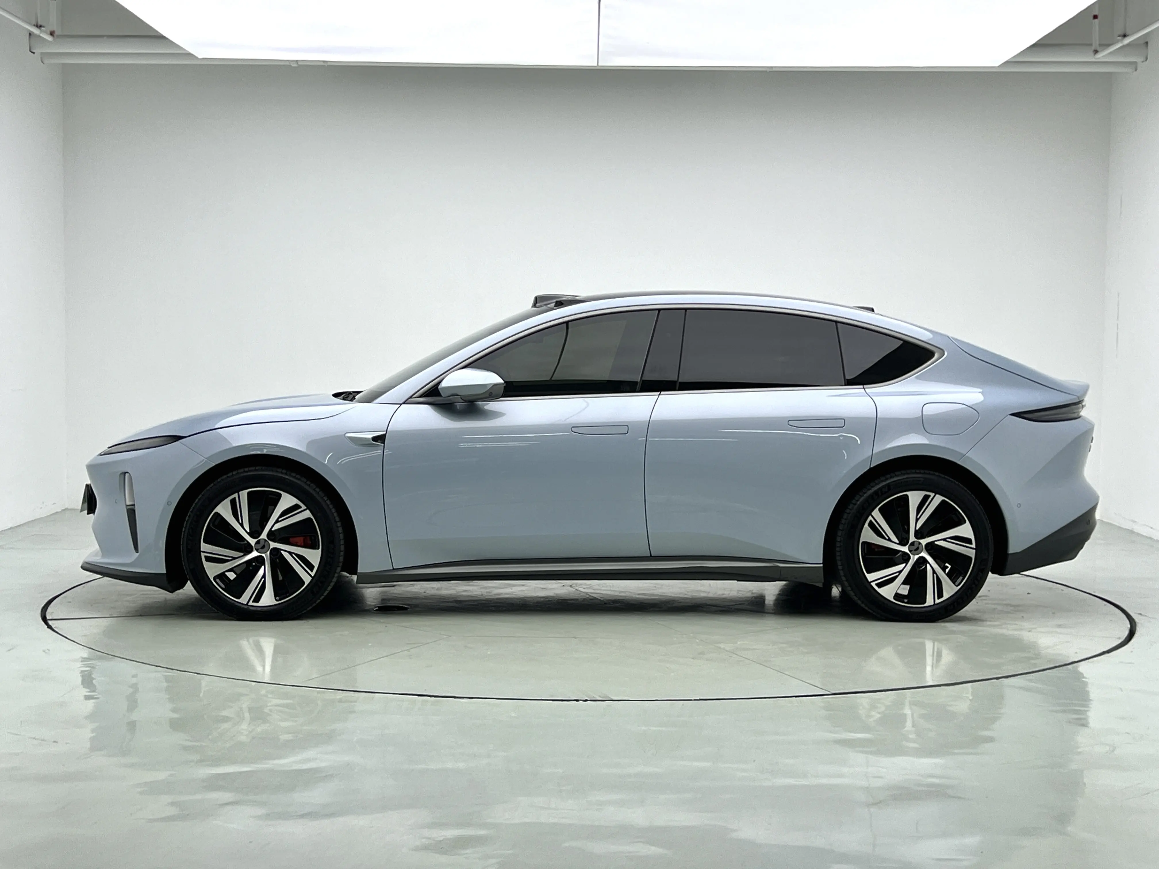 NIO ET5