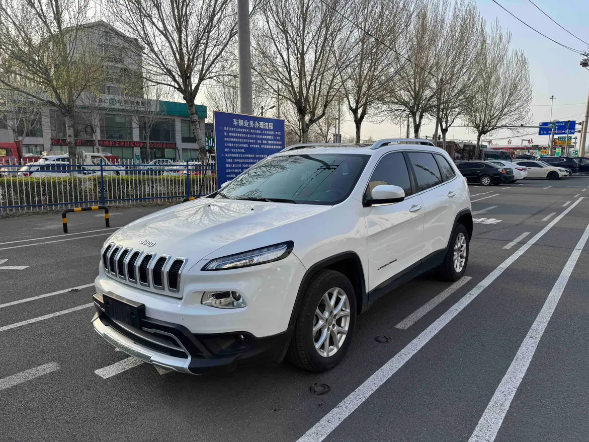 Jeep Cherokee