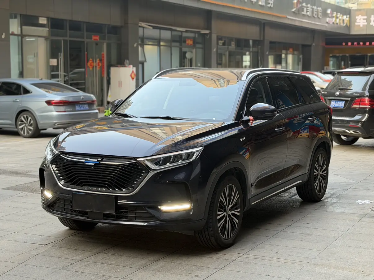 Oshan Changan Auchan X7