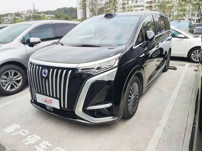 Denza D9 EV