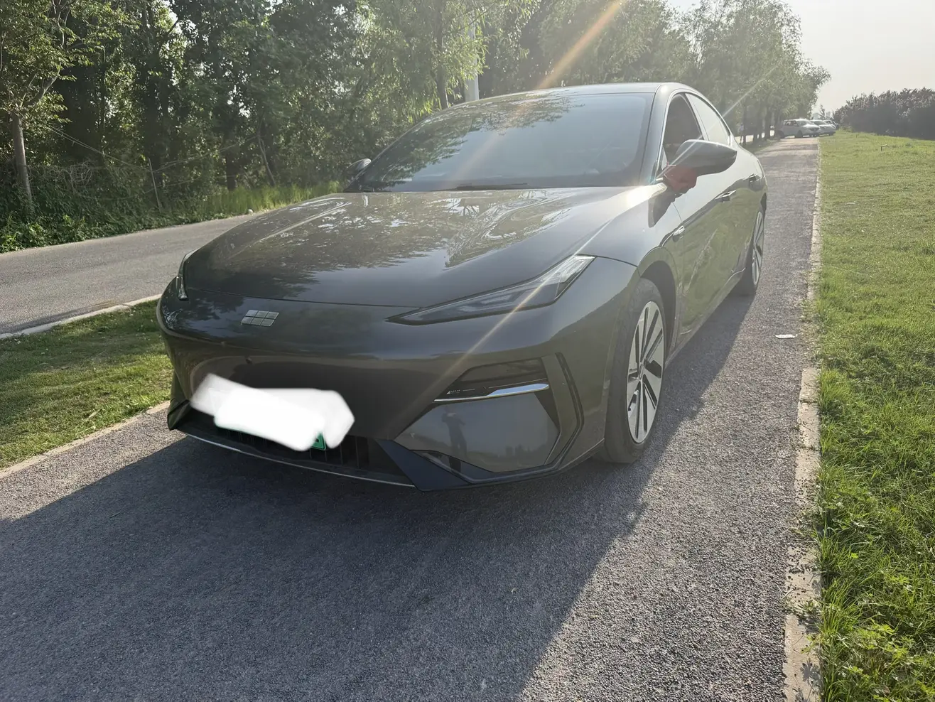 Geely Galaxy E8