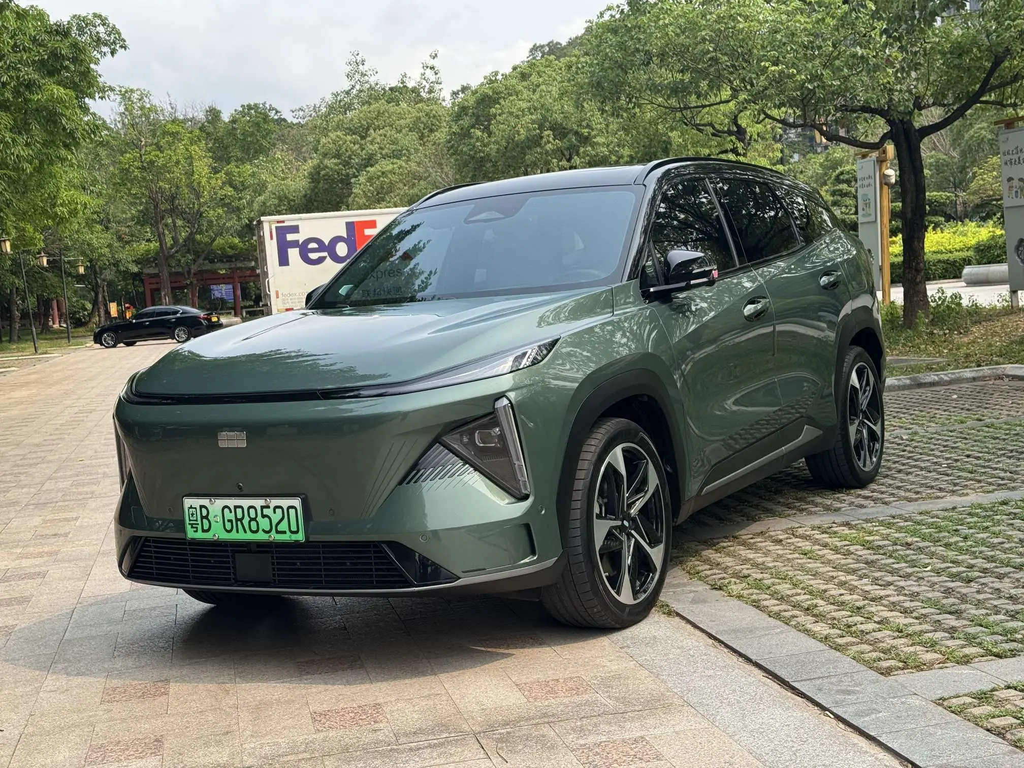 Geely Galaxy L7