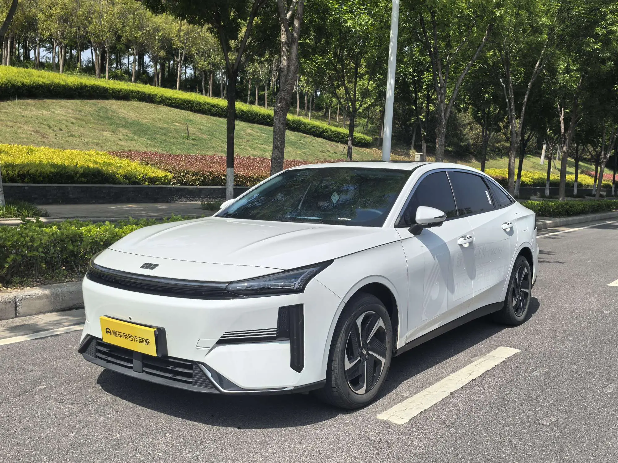 Geely Galaxy L6