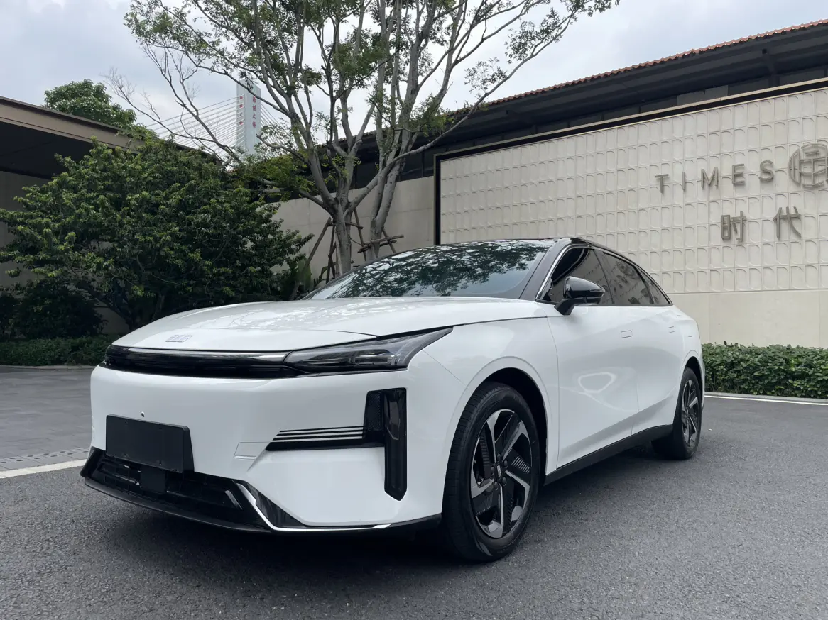 Geely Galaxy L6