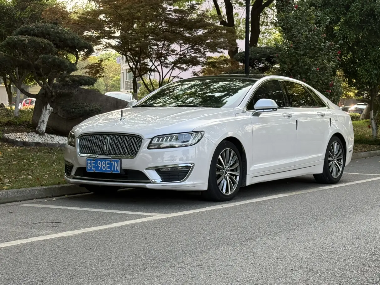 Lincoln MKZ