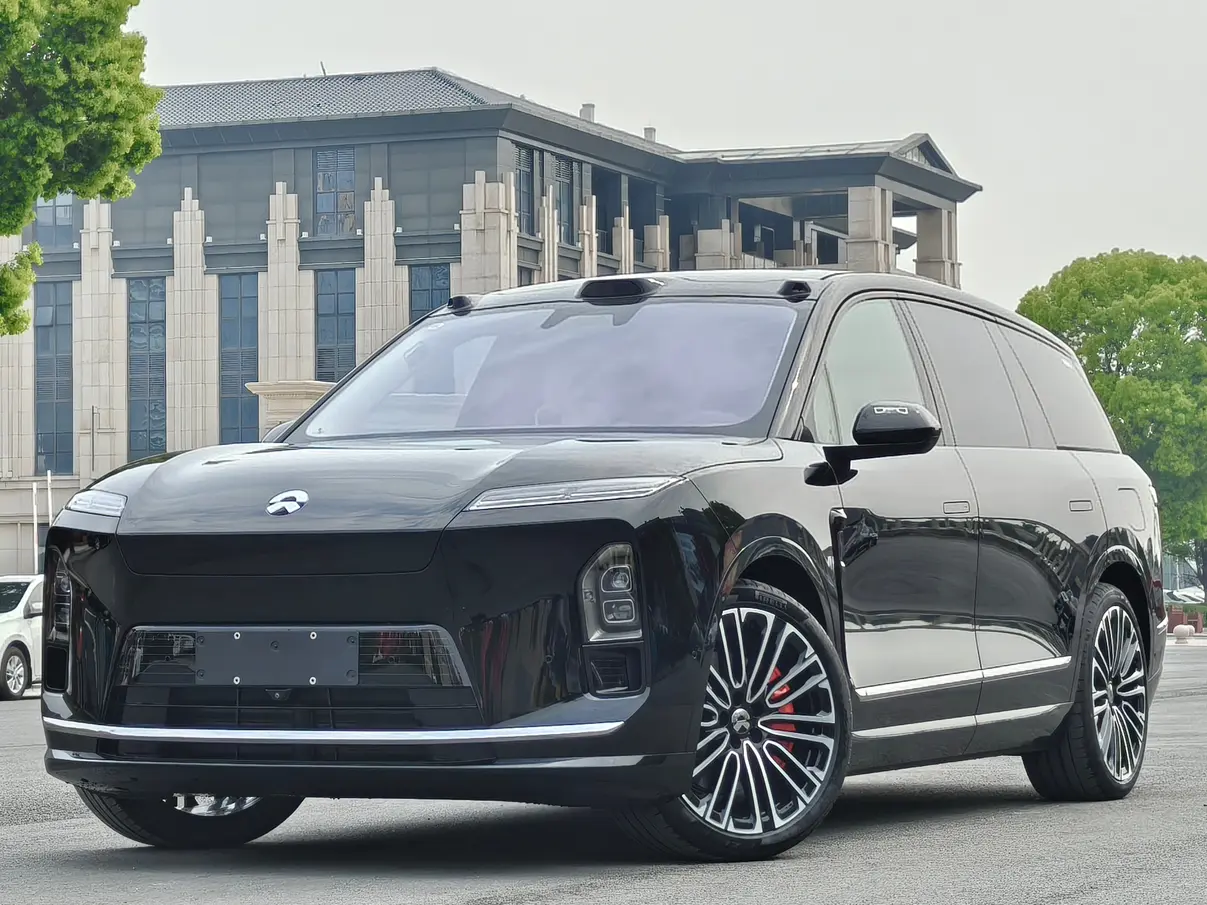 NIO ES8