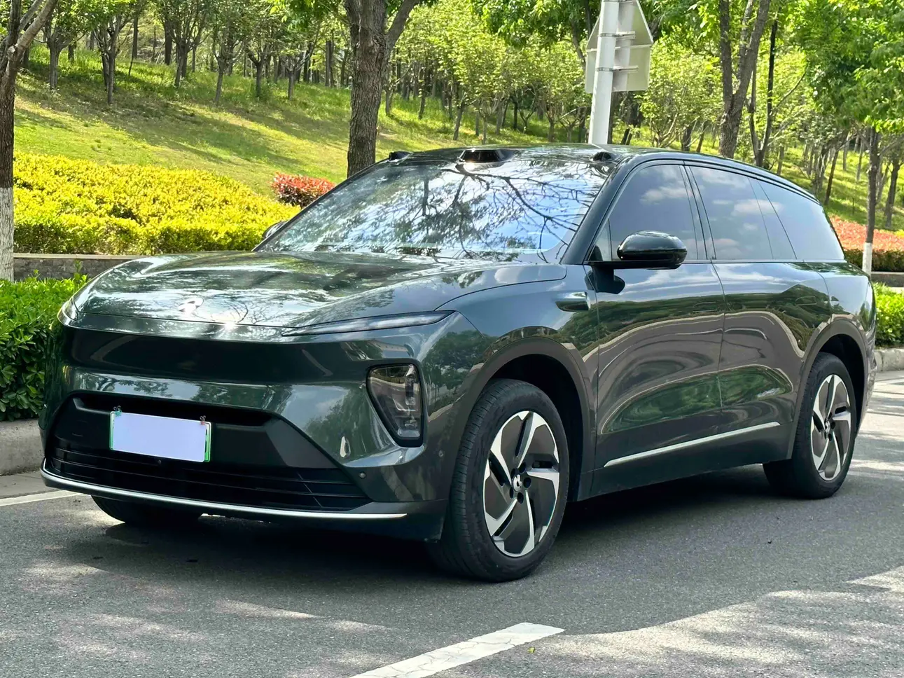 NIO ES8