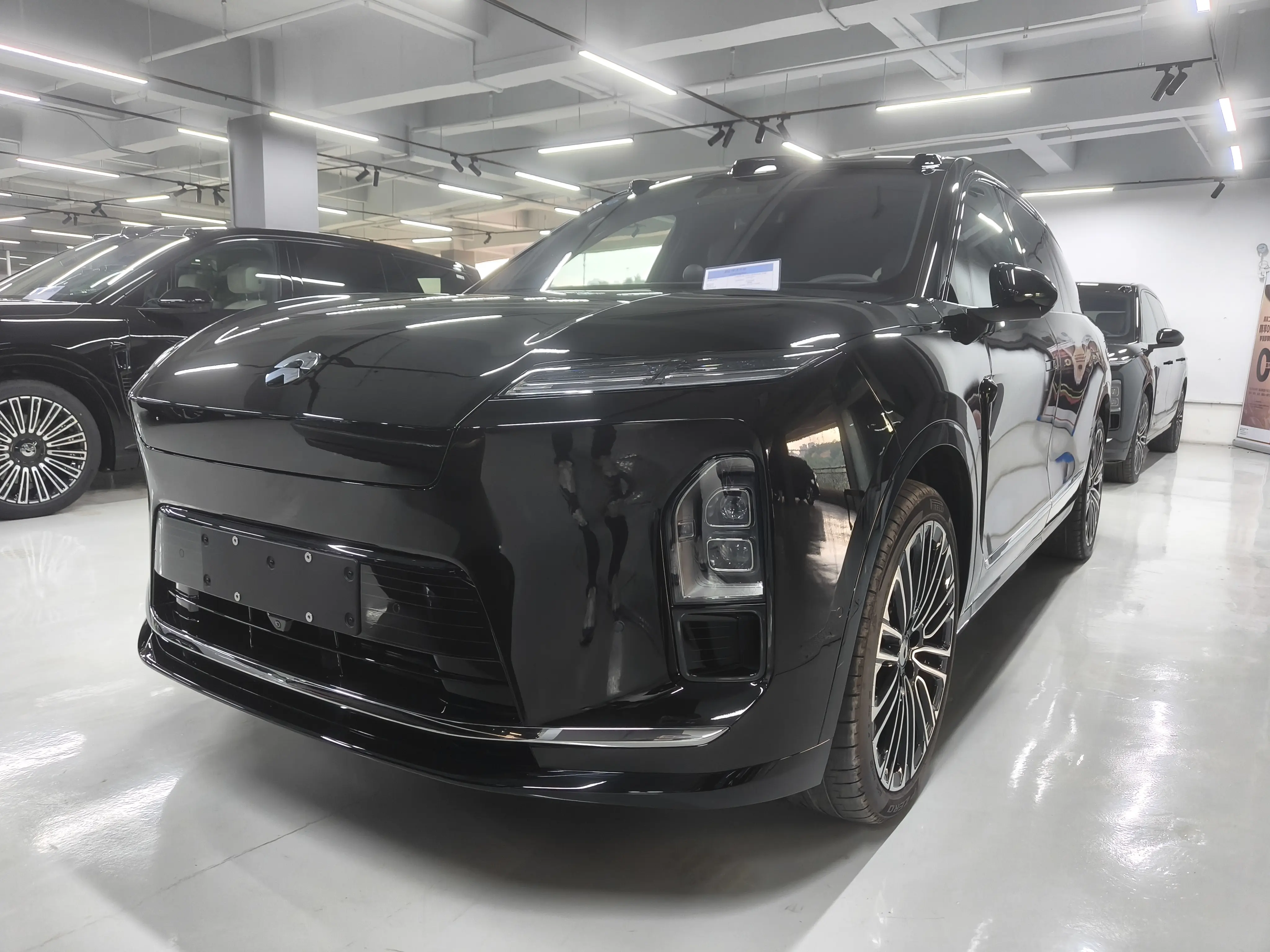 NIO ES8