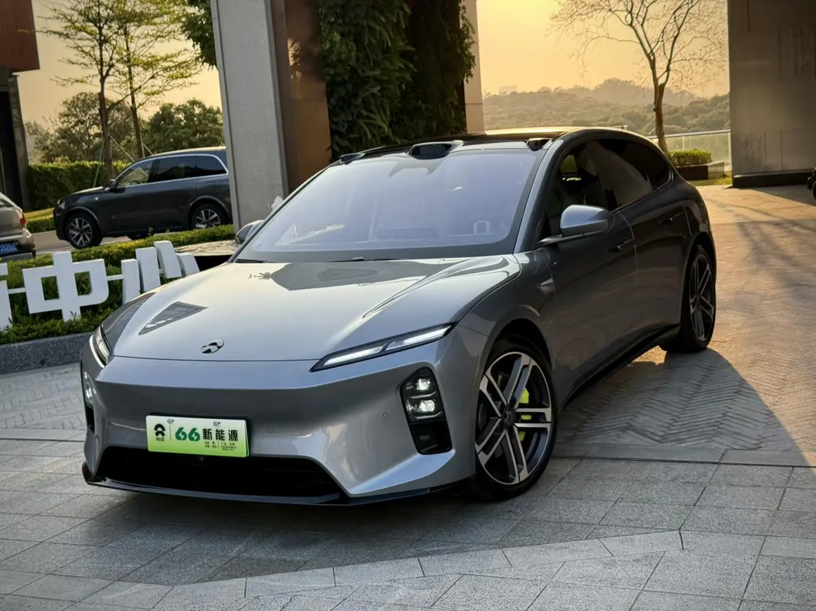 NIO ET5T