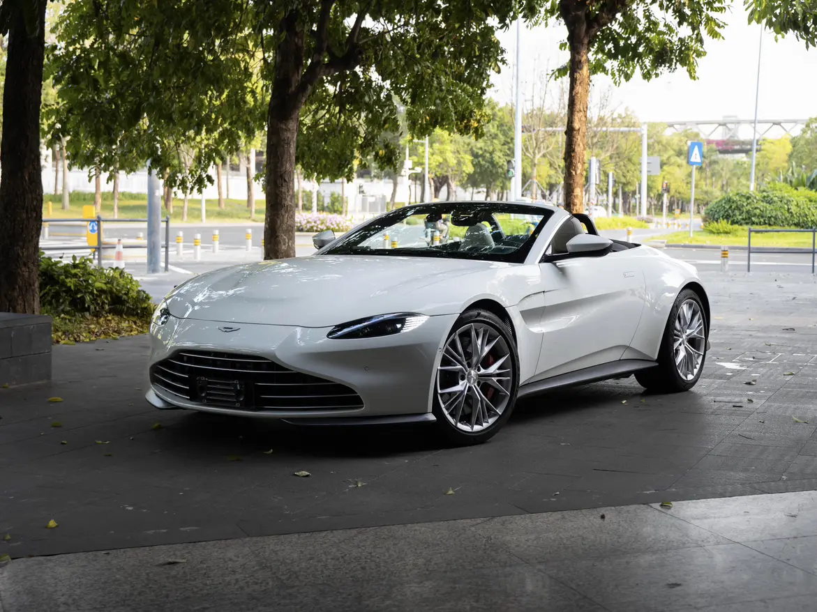 Aston Martin Vantage
