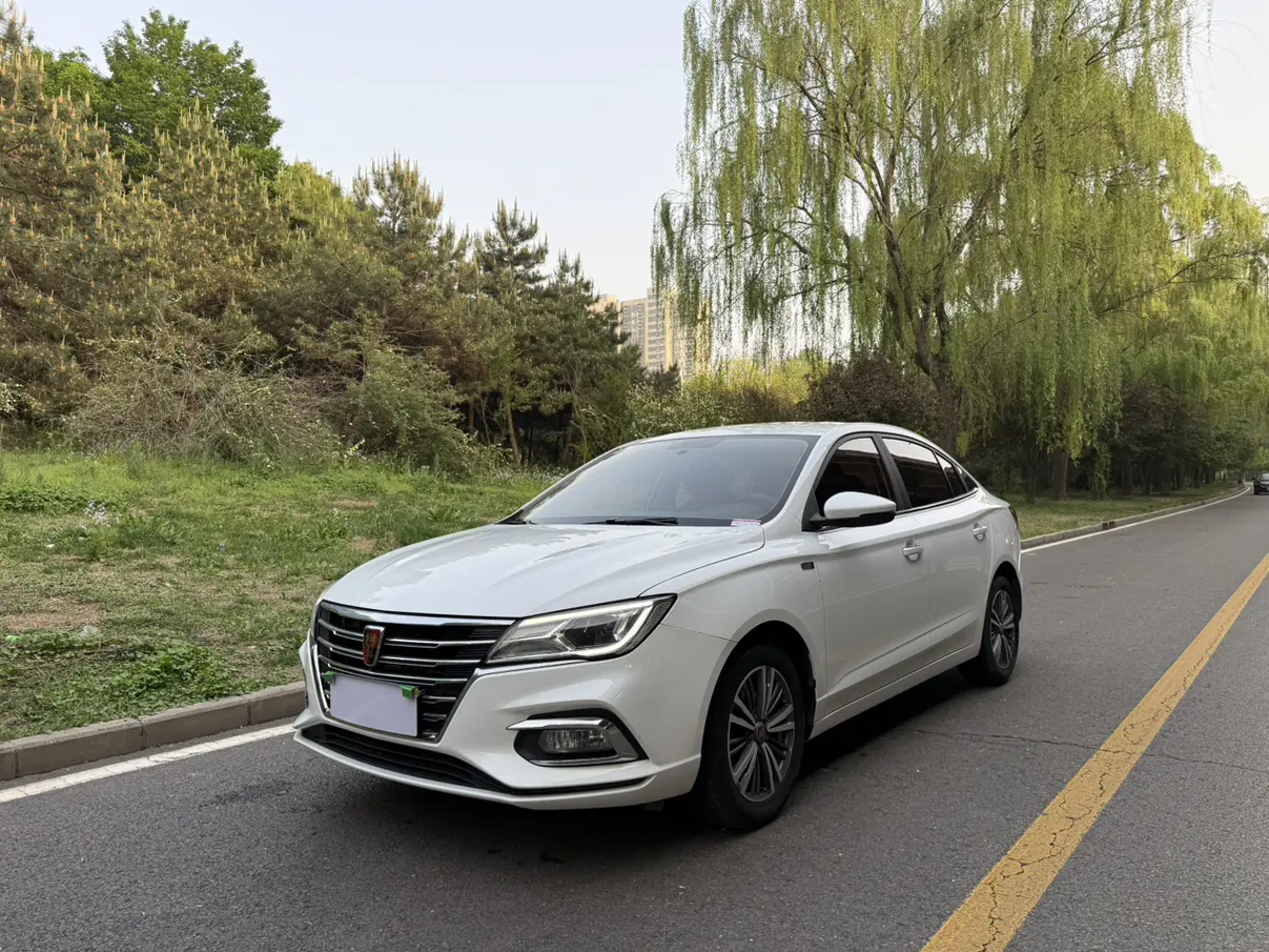 Roewe i5