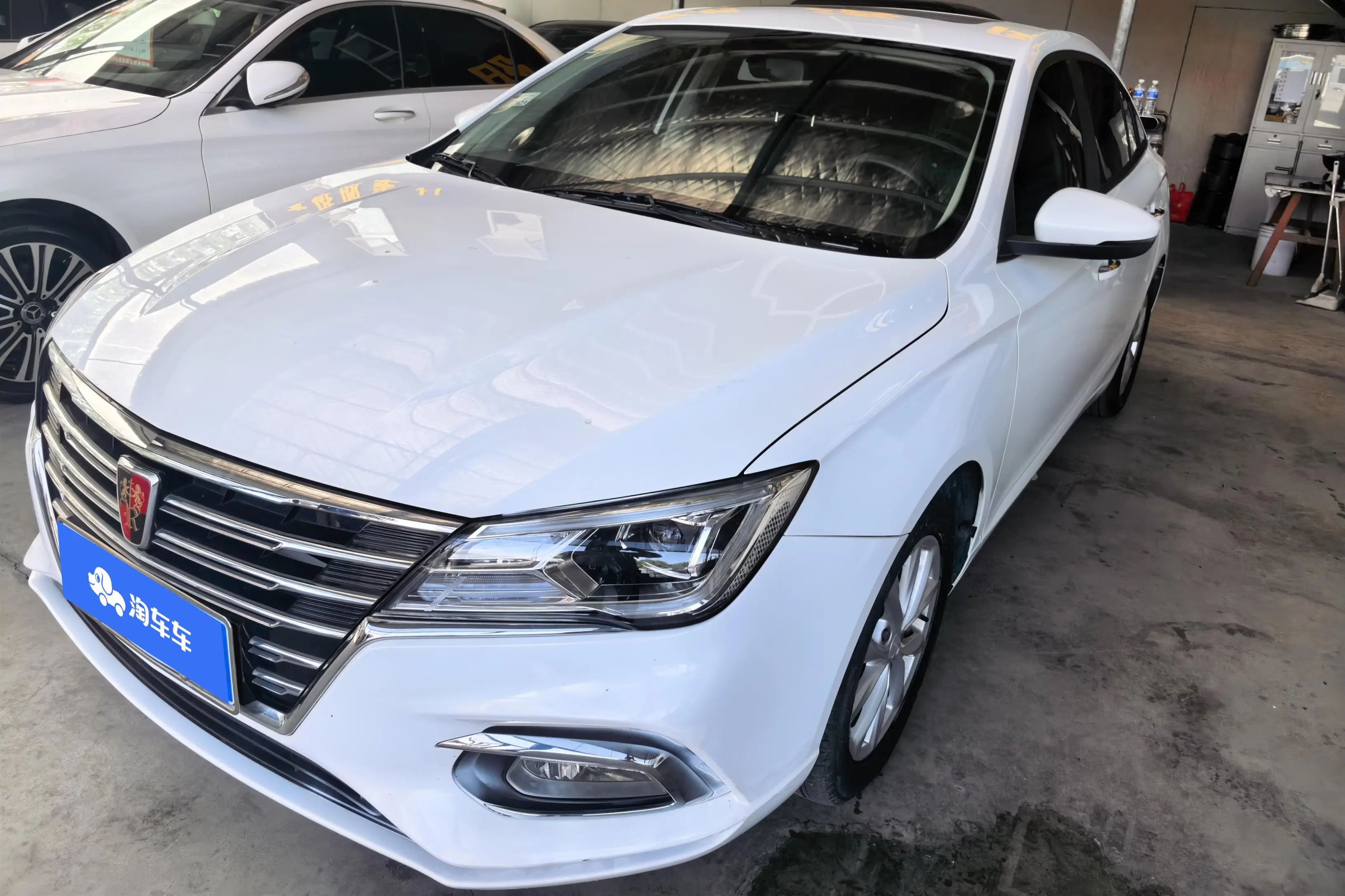 Roewe i5