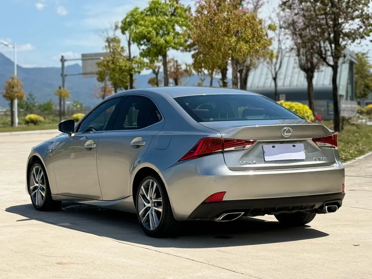 Lexus IS