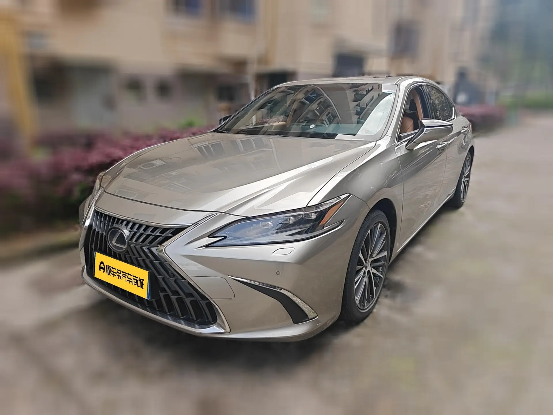 Lexus ES
