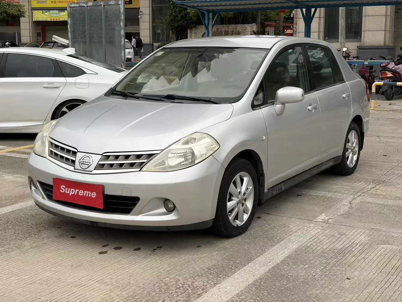 Nissan Tiida